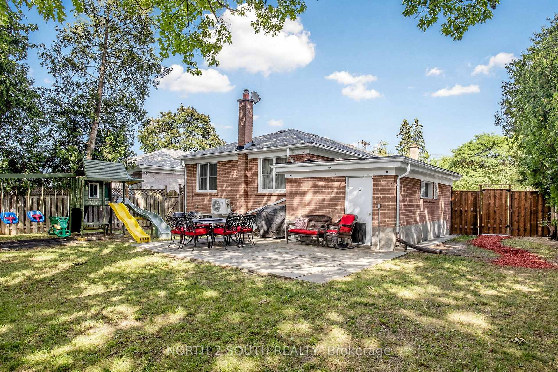 Photo 30 of 263 Thistle Down Boulevard, Etobicoke, Thistletown-Beaumonde Heights — HOMEH