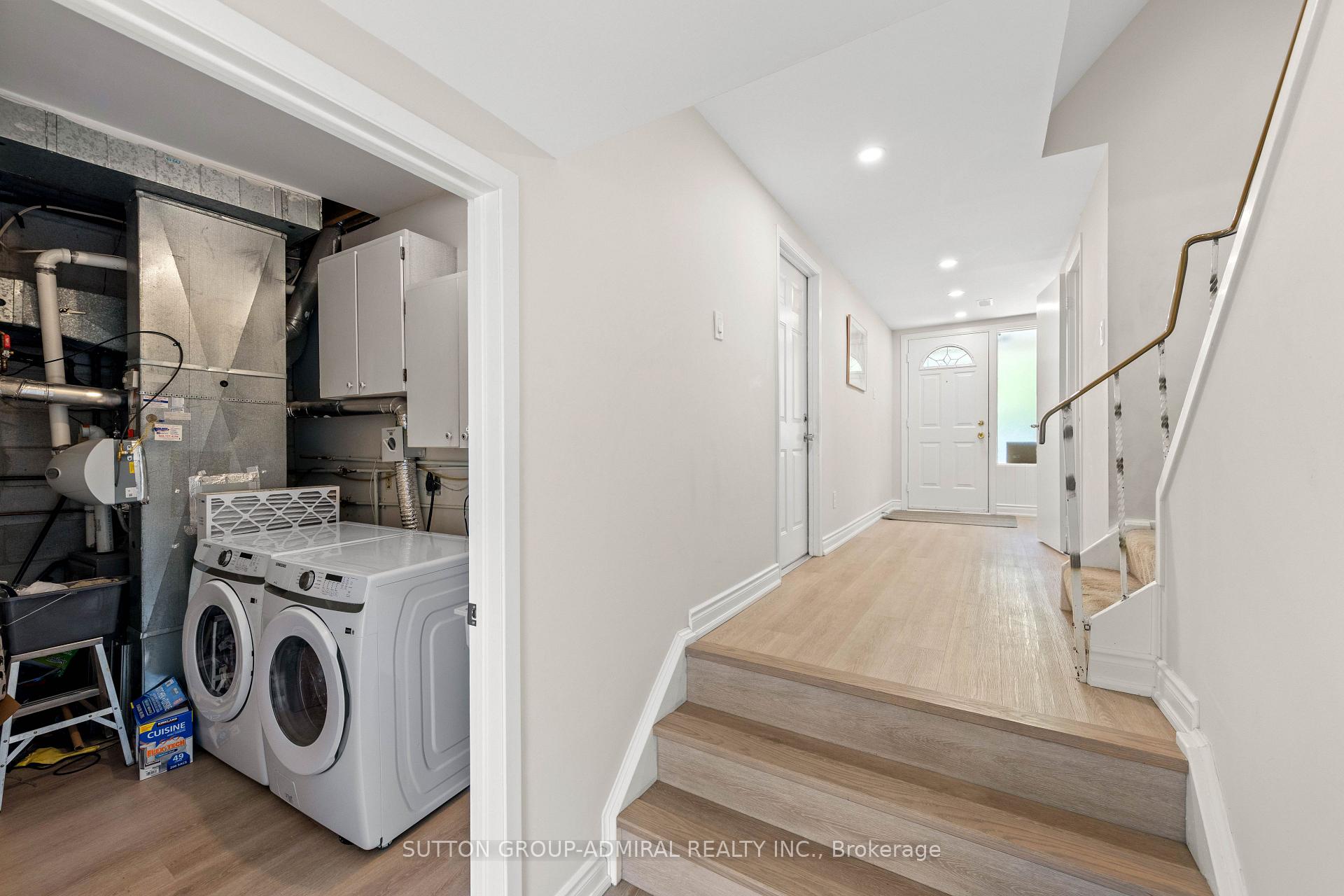 Photo 17 of Unit 7, 45 Poplar Crescent N, Aurora, Aurora Estates — HOMEH