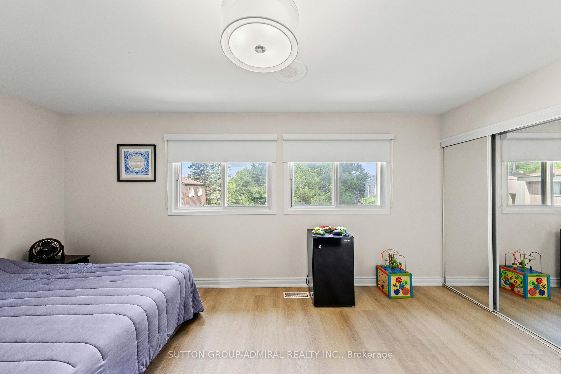 Photo 38 of Unit 7, 45 Poplar Crescent N, Aurora, Aurora Estates — HOMEH