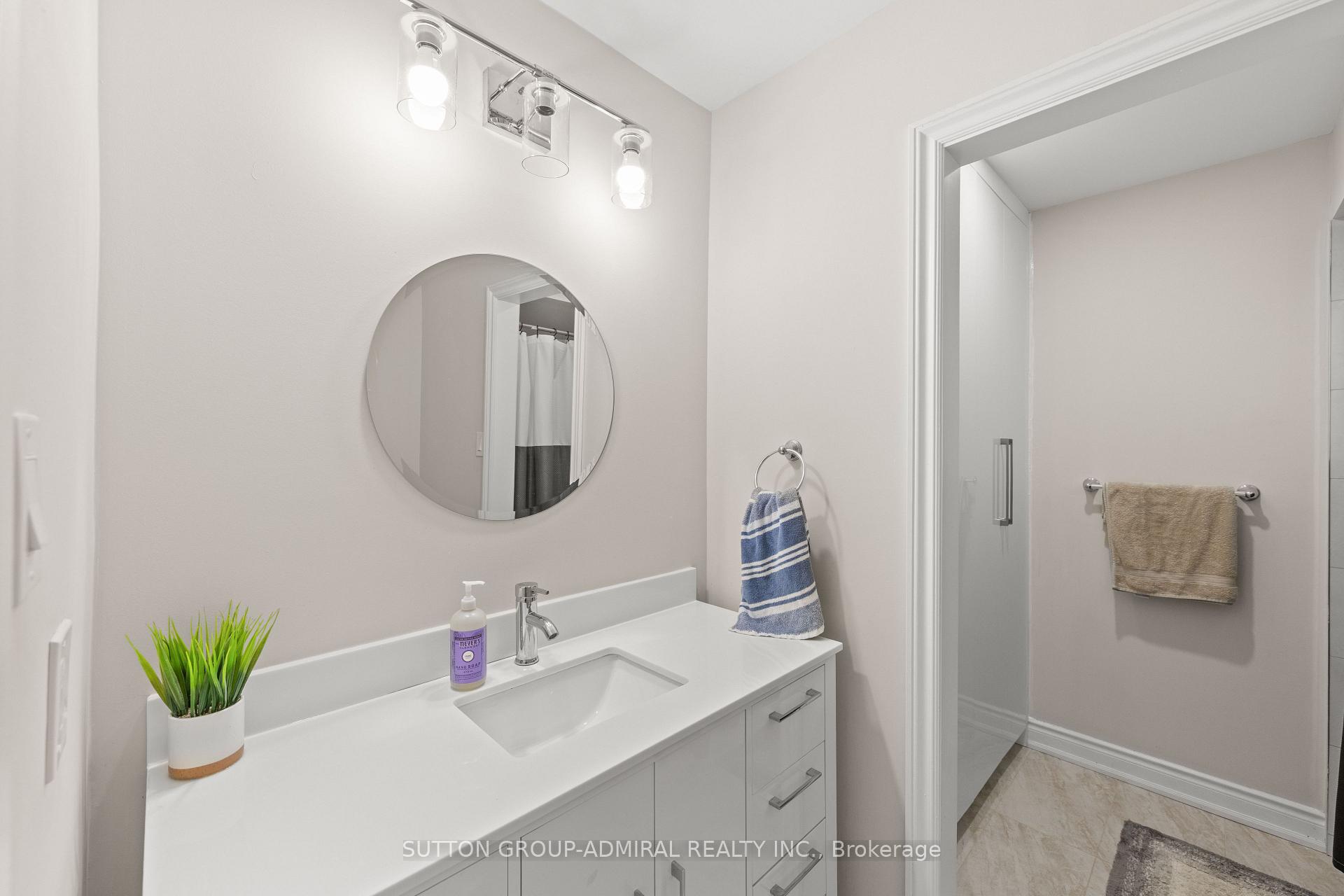Photo 44 of Unit 7, 45 Poplar Crescent N, Aurora, Aurora Estates — HOMEH