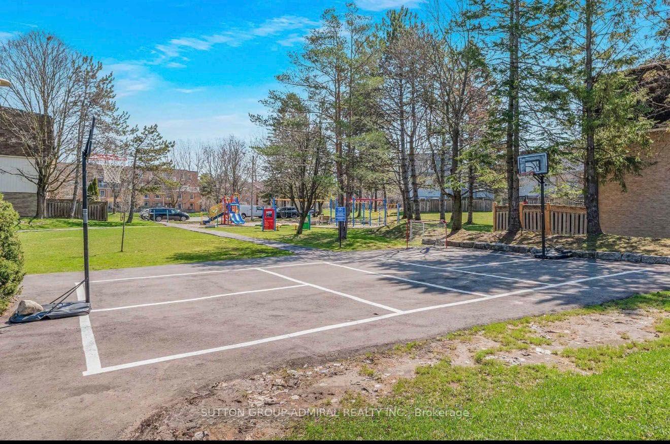 Photo 48 of Unit 7, 45 Poplar Crescent N, Aurora, Aurora Estates — HOMEH