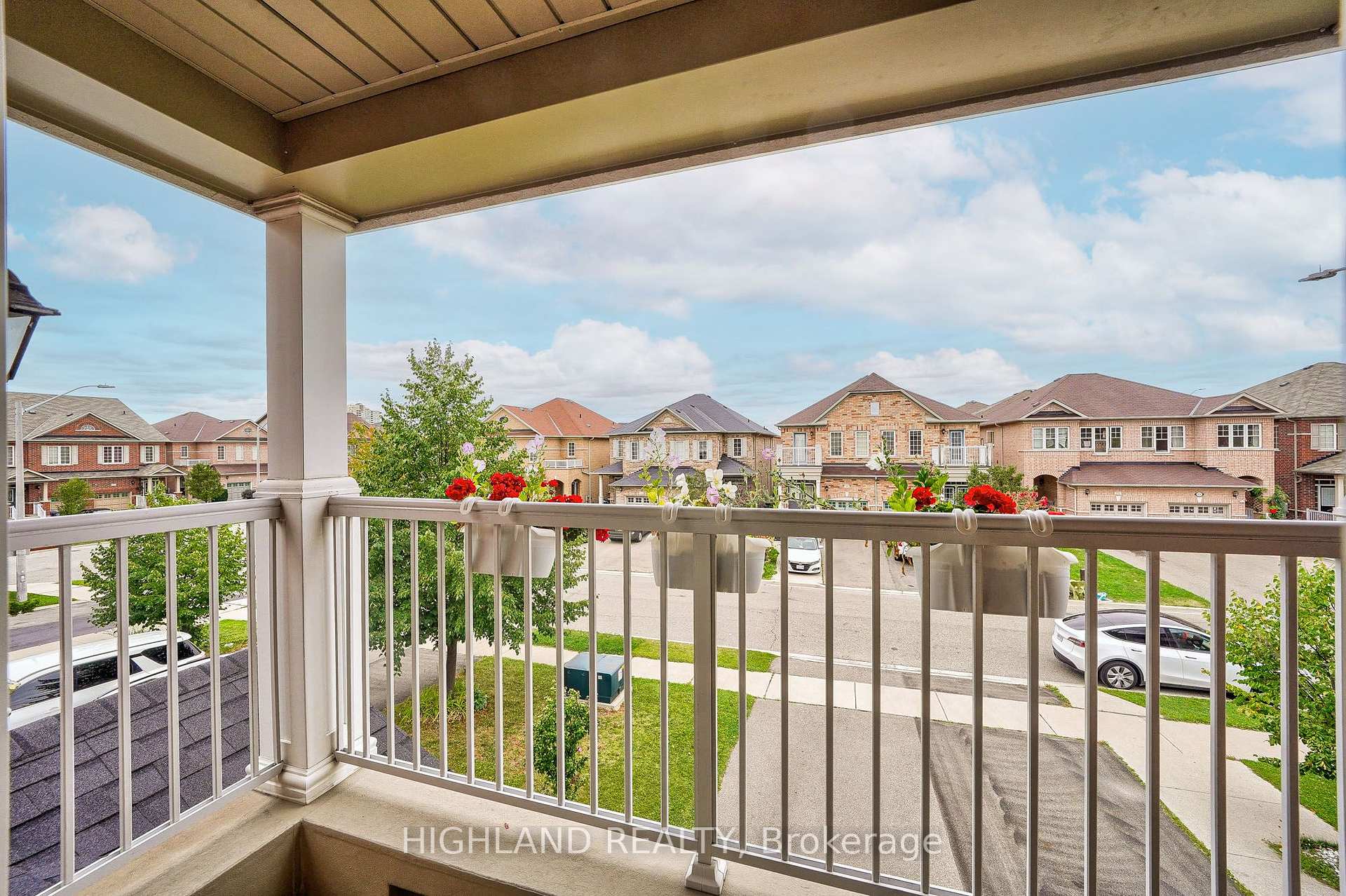 Photo 16 of 515 Coach Drive, Mississauga, Hurontario — HOMEH