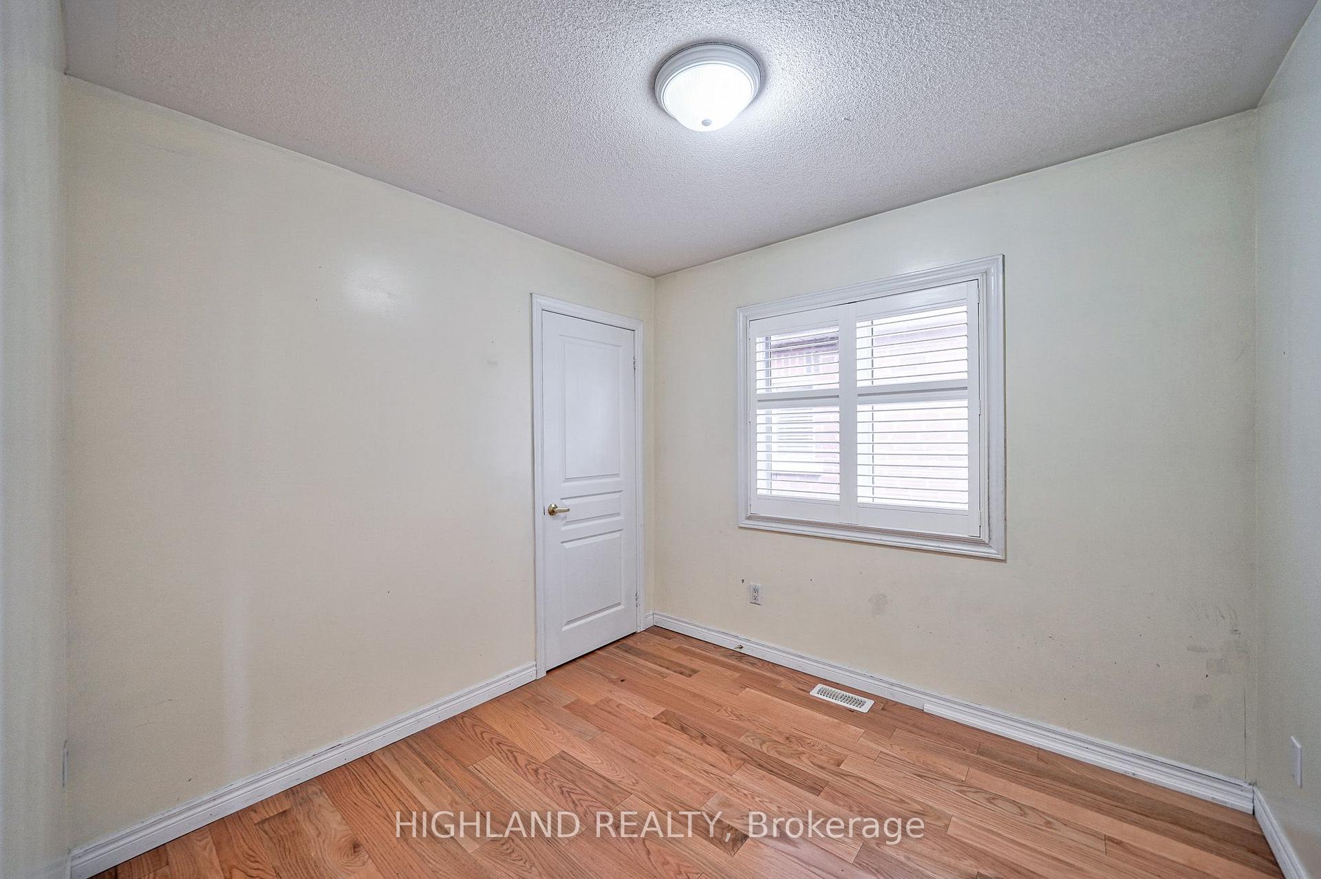 Photo 20 of 515 Coach Drive, Mississauga, Hurontario — HOMEH