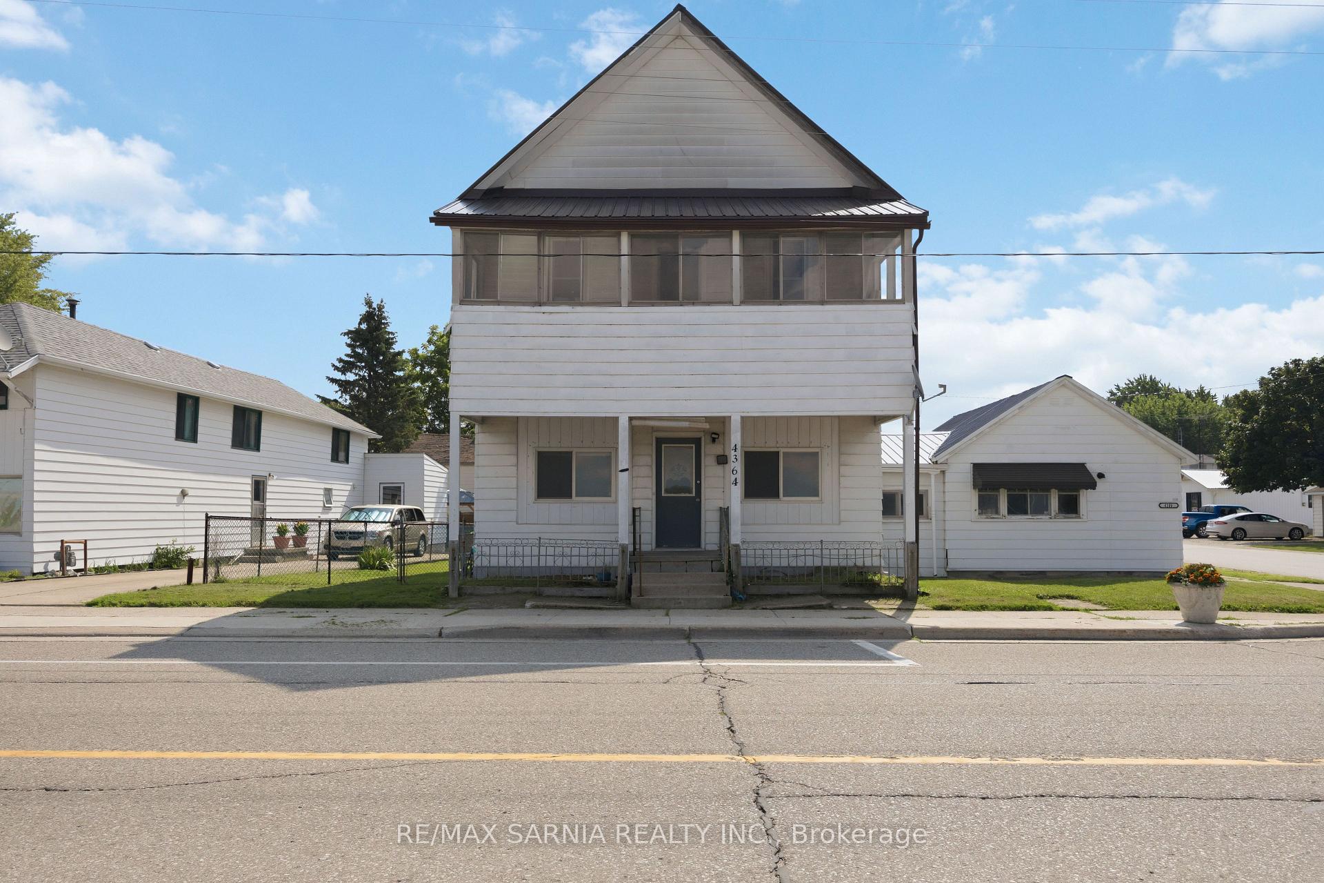 Photo 1 of 4364 St. Clair Parkway, St. Clair — HOMEH