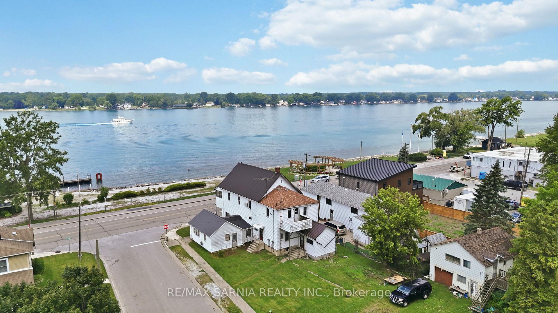 Photo 8 of 4364 St. Clair Parkway, St. Clair — HOMEH