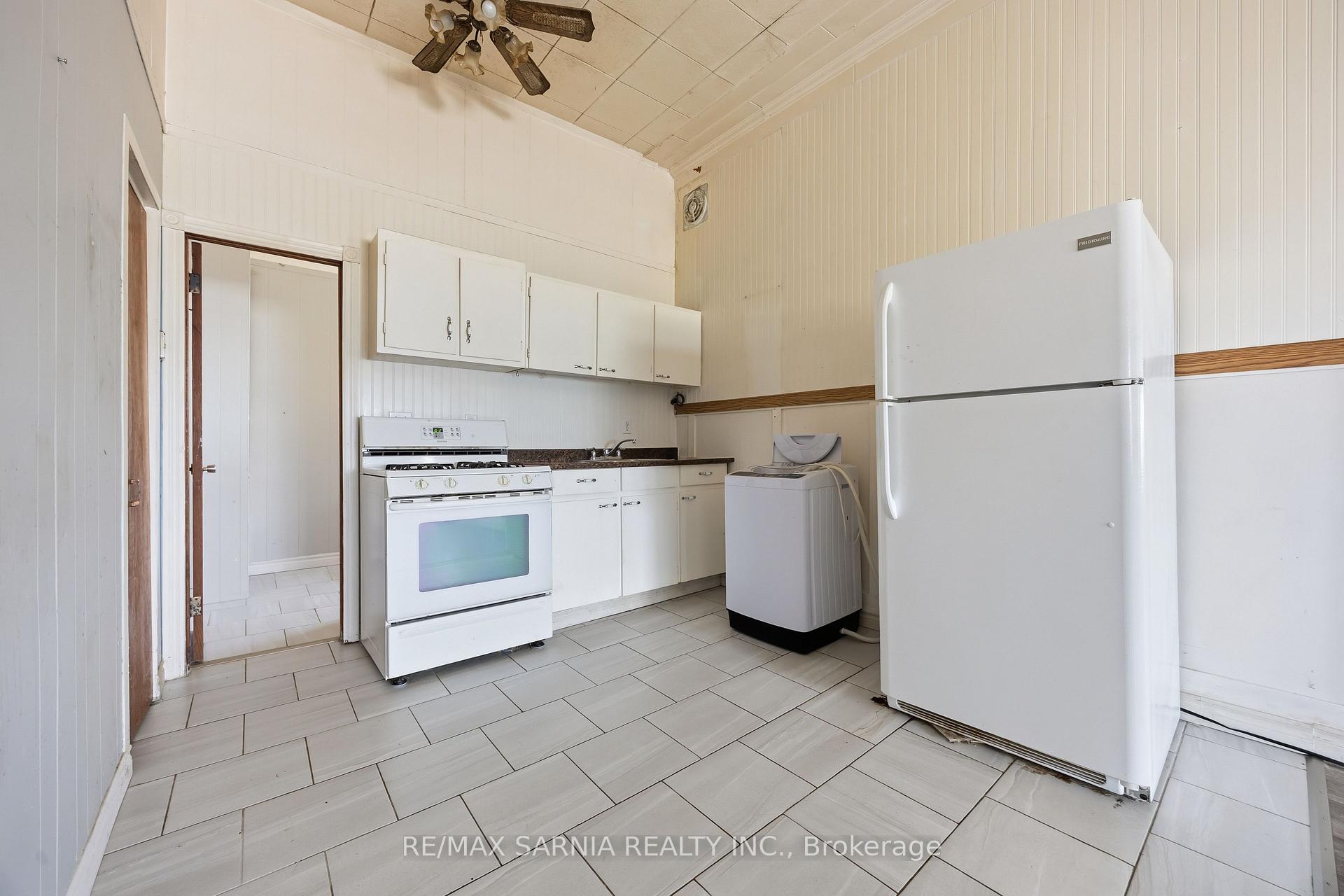 Photo 13 of 4364 St. Clair Parkway, St. Clair — HOMEH