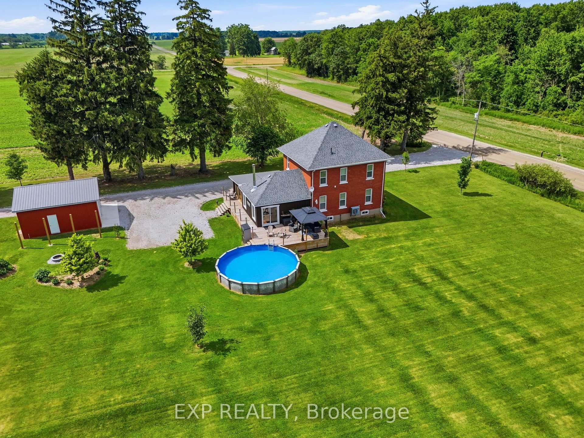 Photo 4 of 22979 Pratt Siding Road, Southwest Middlesex, Glencoe — HOMEH