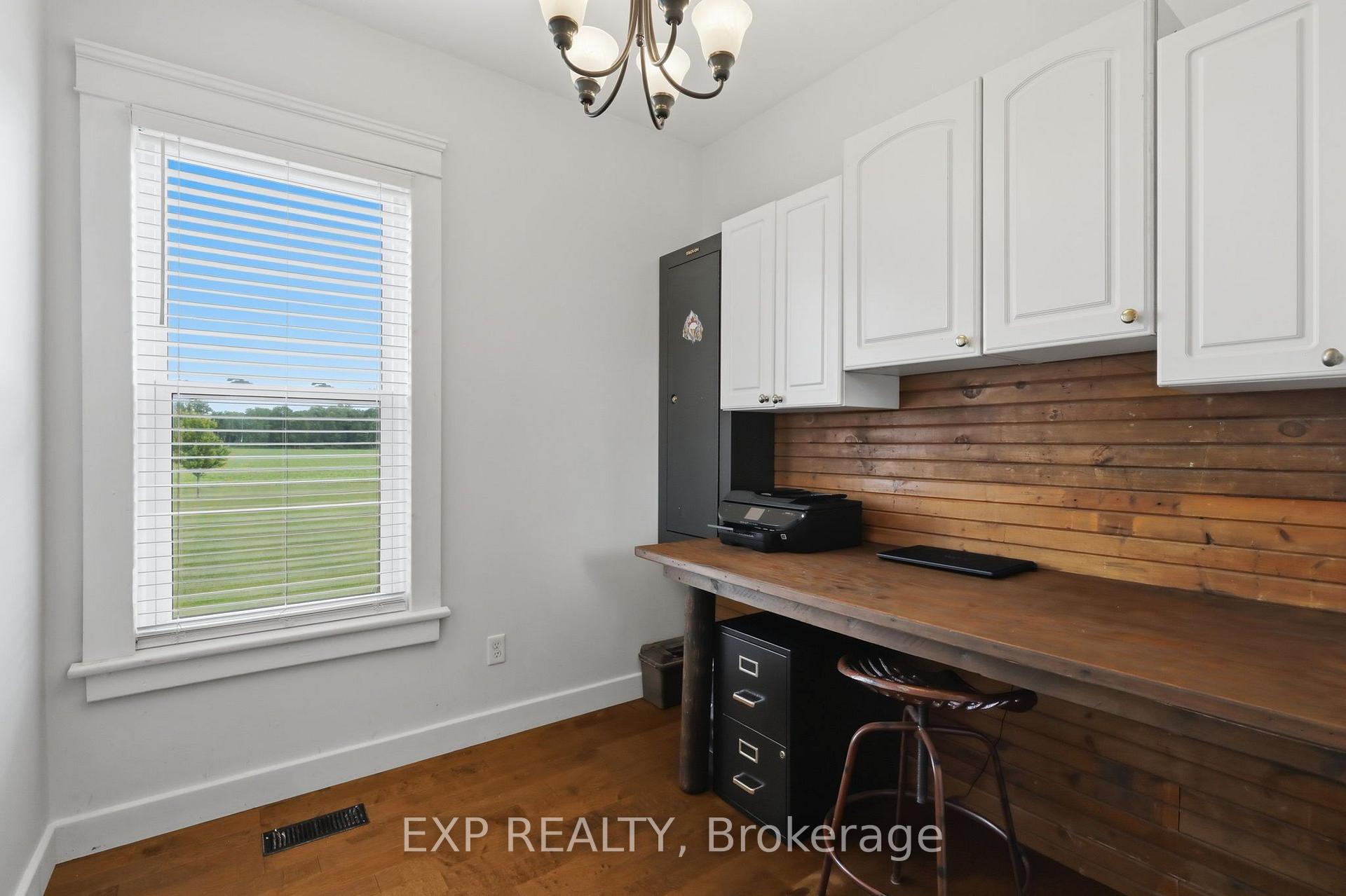 Photo 15 of 22979 Pratt Siding Road, Southwest Middlesex, Glencoe — HOMEH