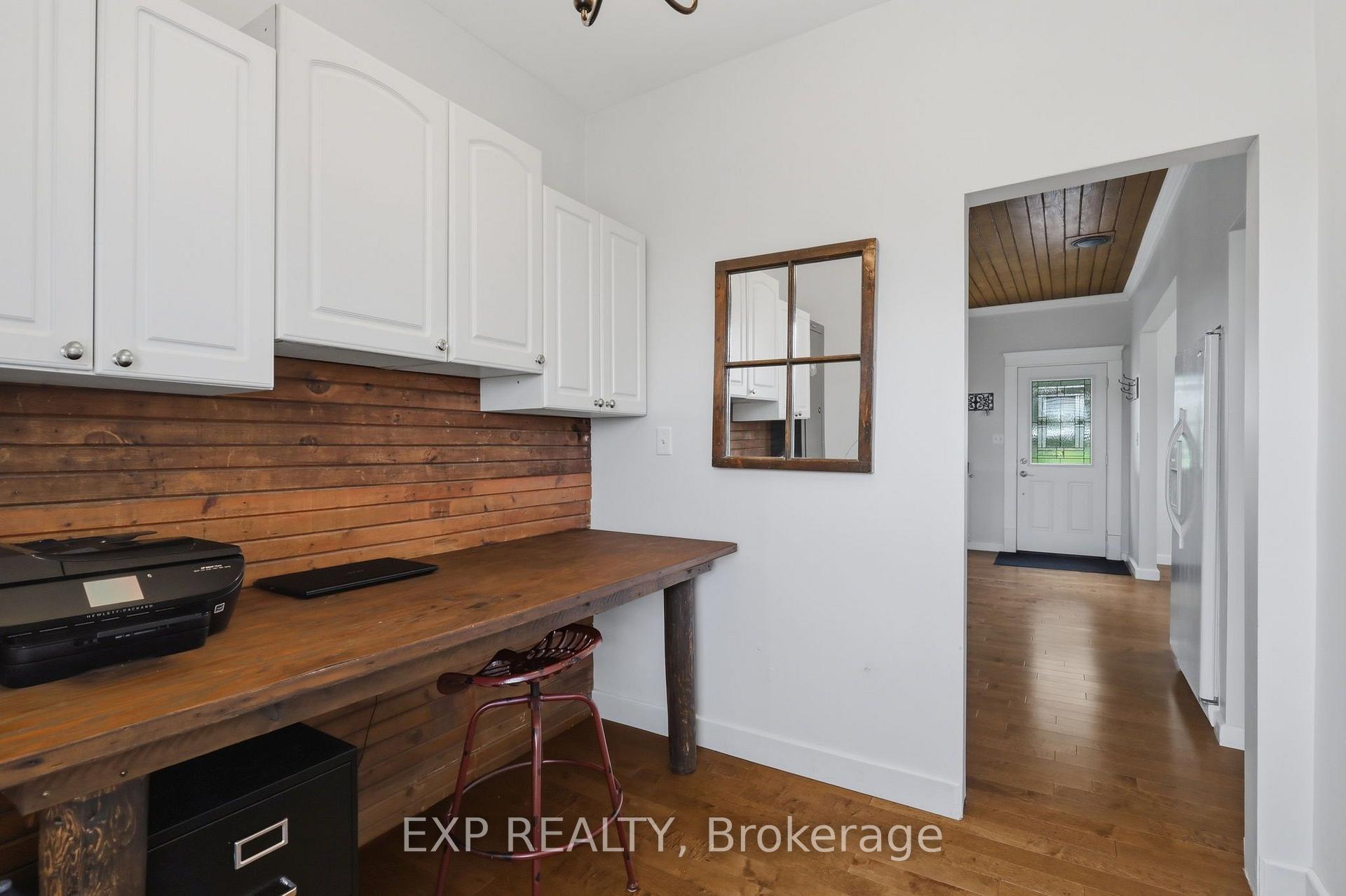 Photo 16 of 22979 Pratt Siding Road, Southwest Middlesex, Glencoe — HOMEH