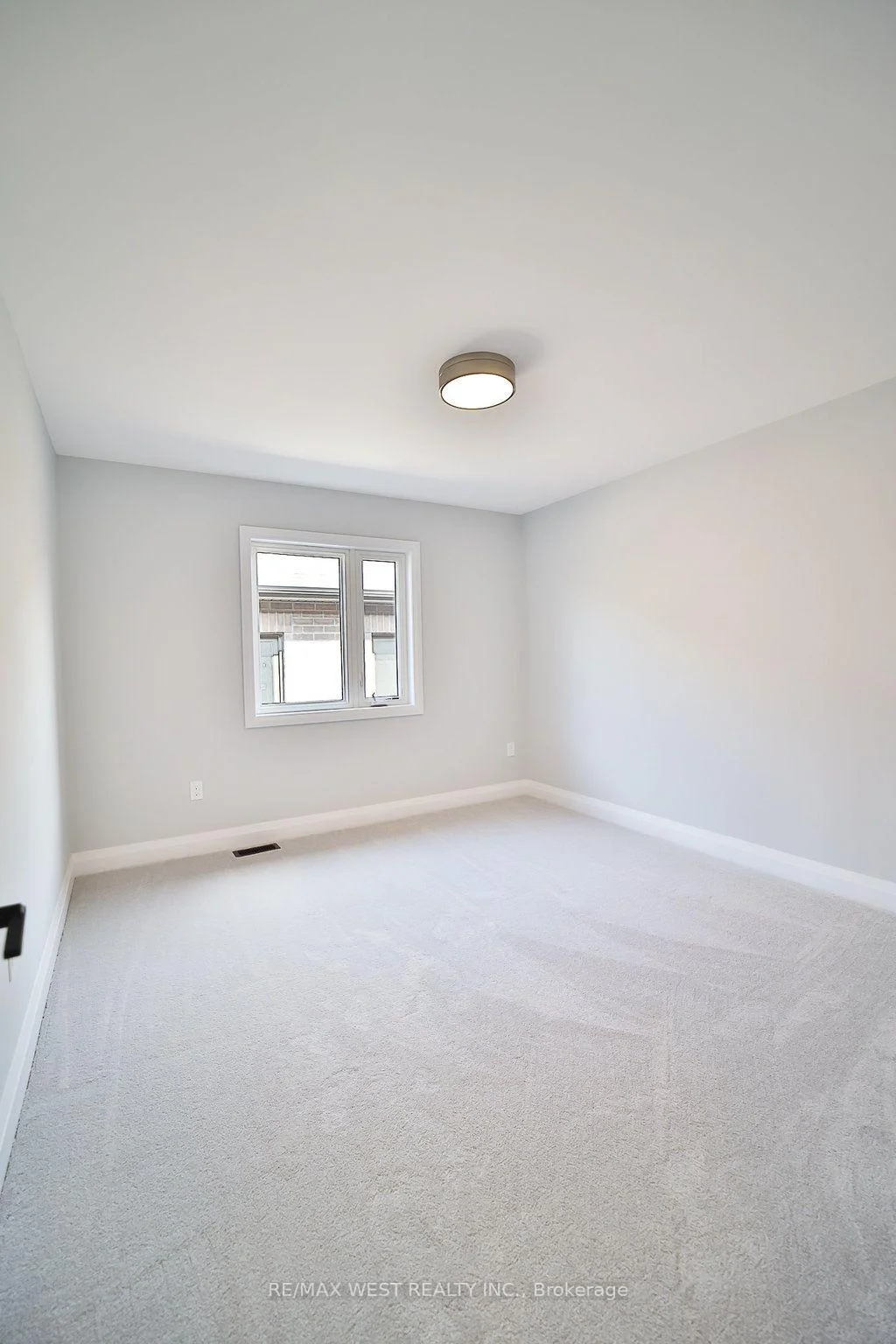 Photo 33 of 14 Periwinkle Road E, Springwater, Minesing — HOMEH