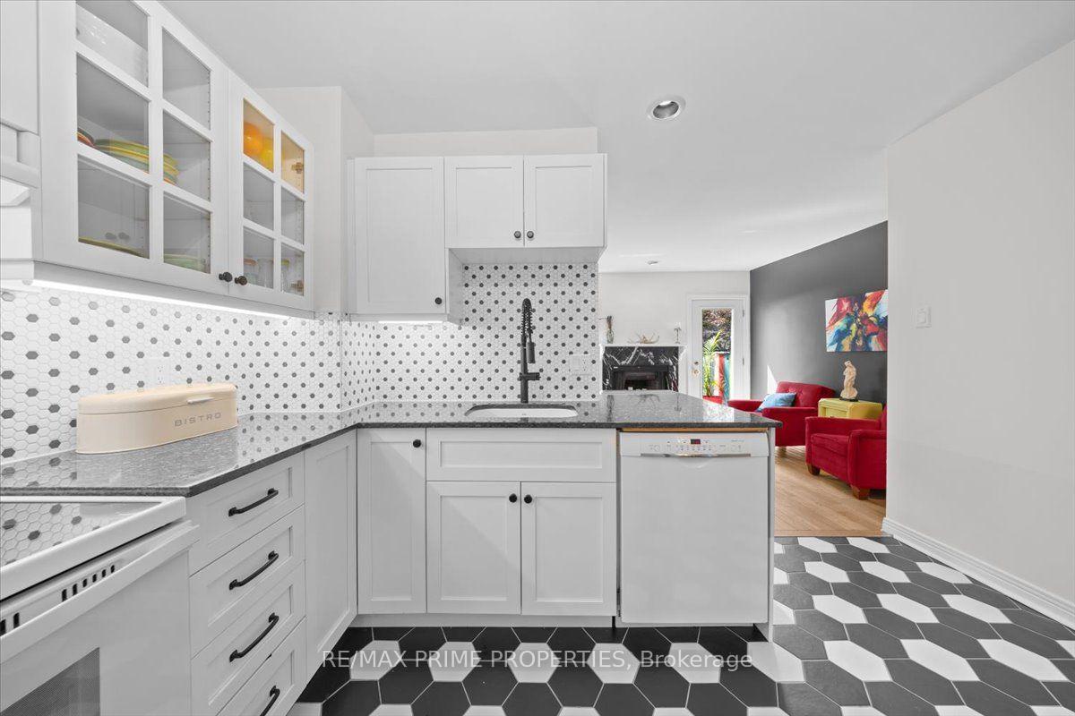 Photo 11 of 236 Bruyere Street, Ottawa, Lower Town/Byward Market — HOMEH