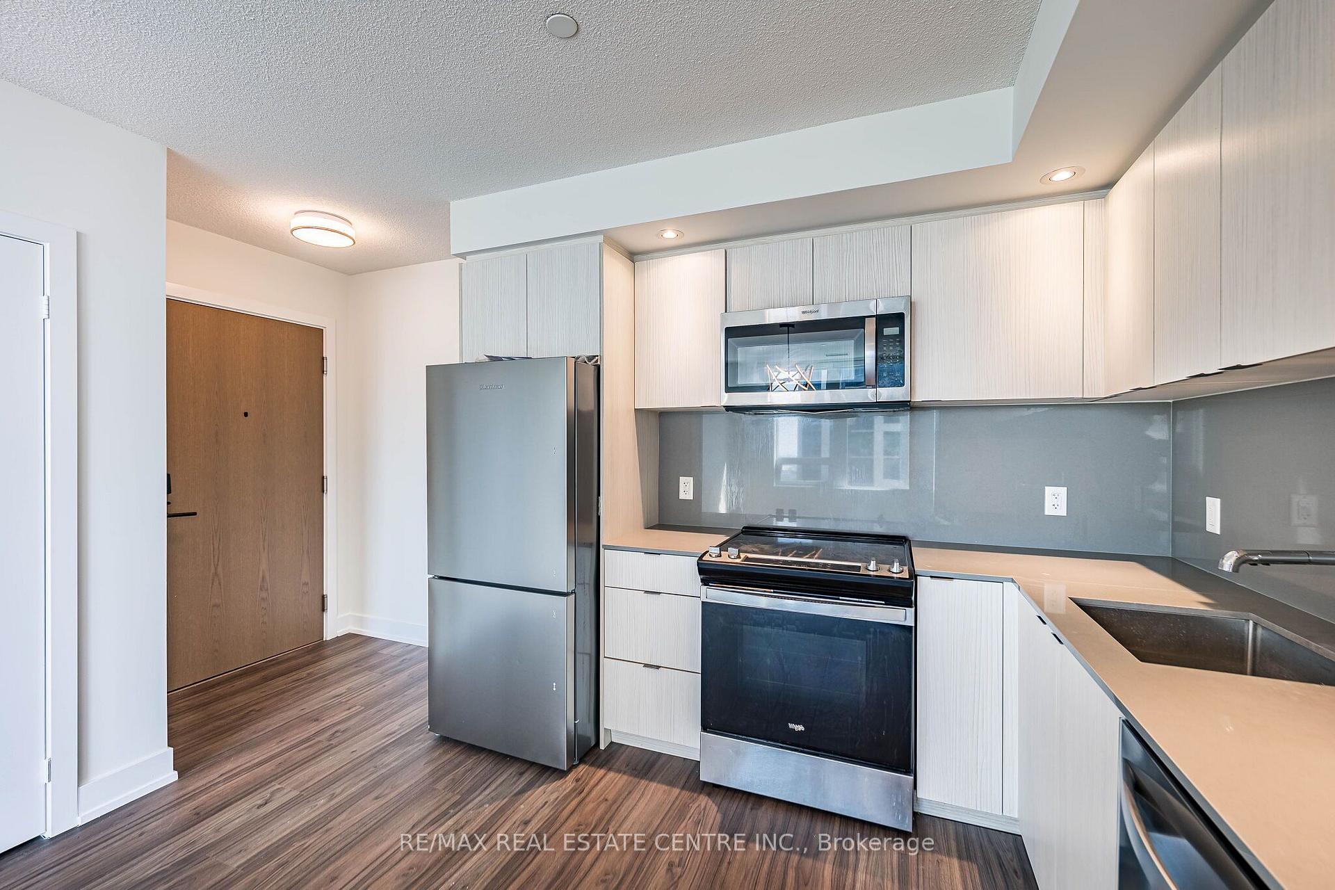 Photo 18 of Unit ph01, 10 Eva Road, Etobicoke, Etobicoke West Mall — HOMEH