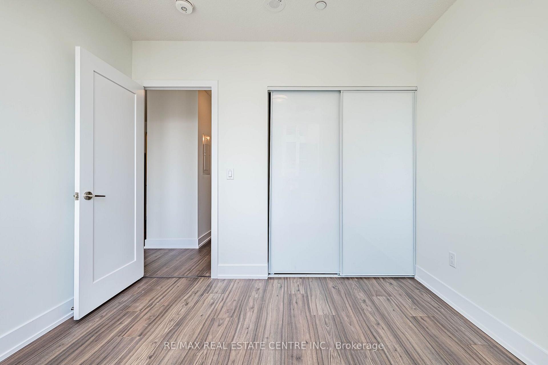Photo 33 of Unit ph01, 10 Eva Road, Etobicoke, Etobicoke West Mall — HOMEH