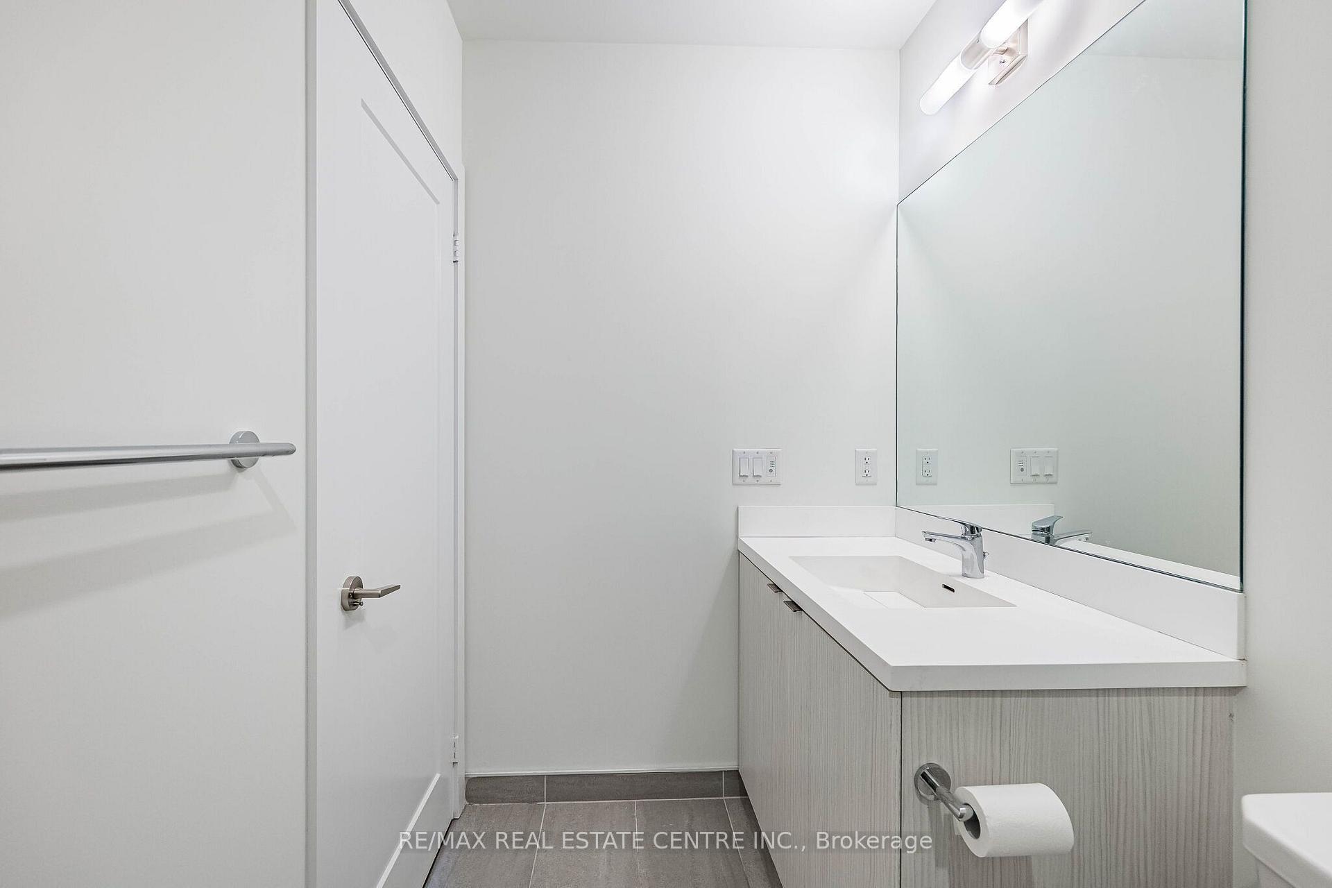 Photo 37 of Unit ph01, 10 Eva Road, Etobicoke, Etobicoke West Mall — HOMEH