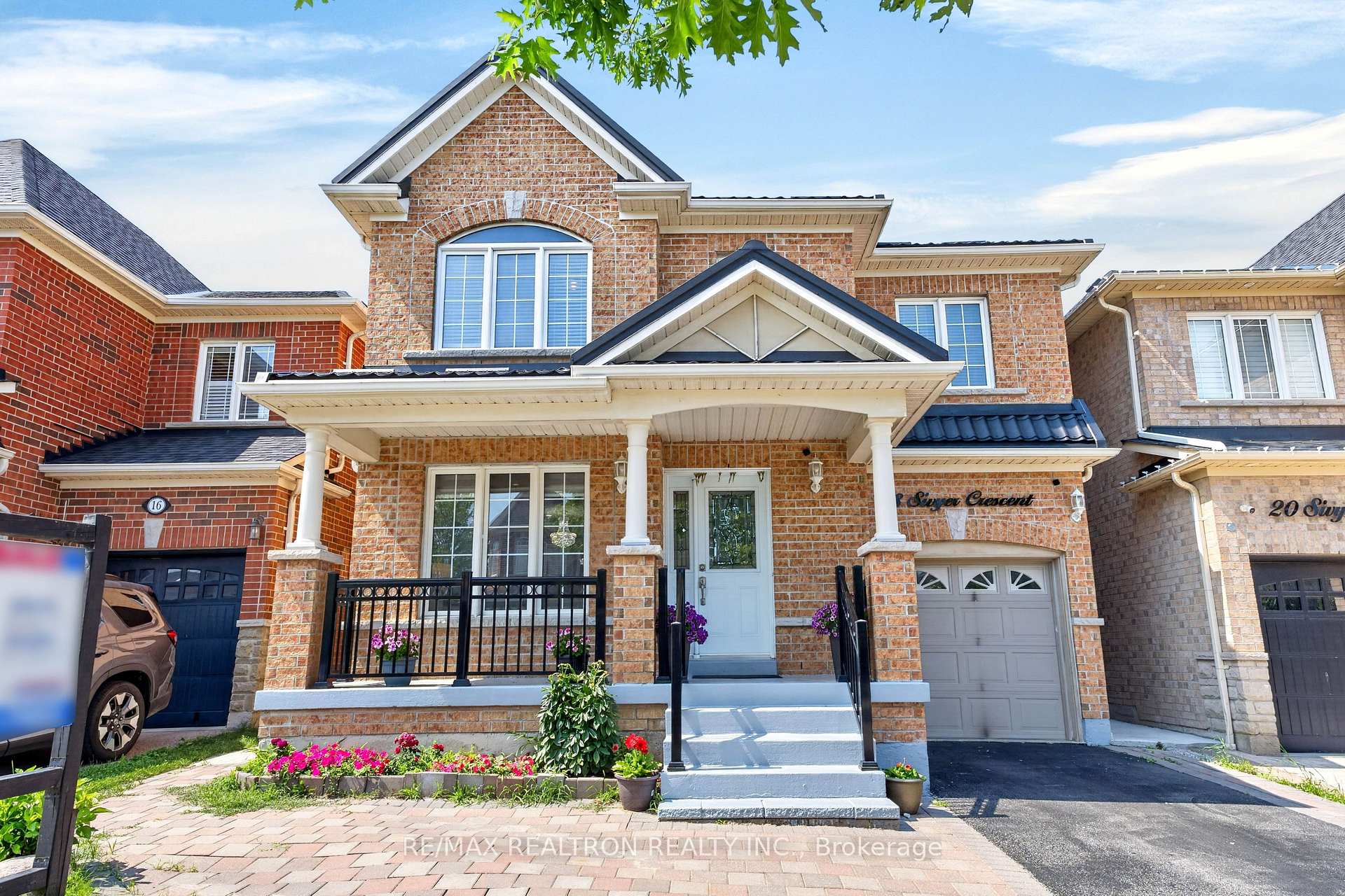 Photo 1 of 18 Sivyer Crescent, Ajax, Northeast Ajax — HOMEH