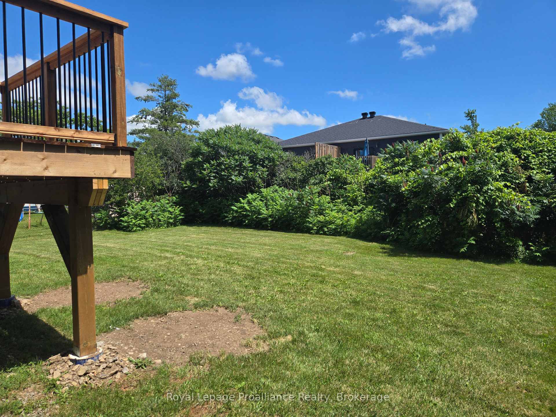 Photo 4 of 44 Cannifton Road N, Belleville, Belleville Ward — HOMEH