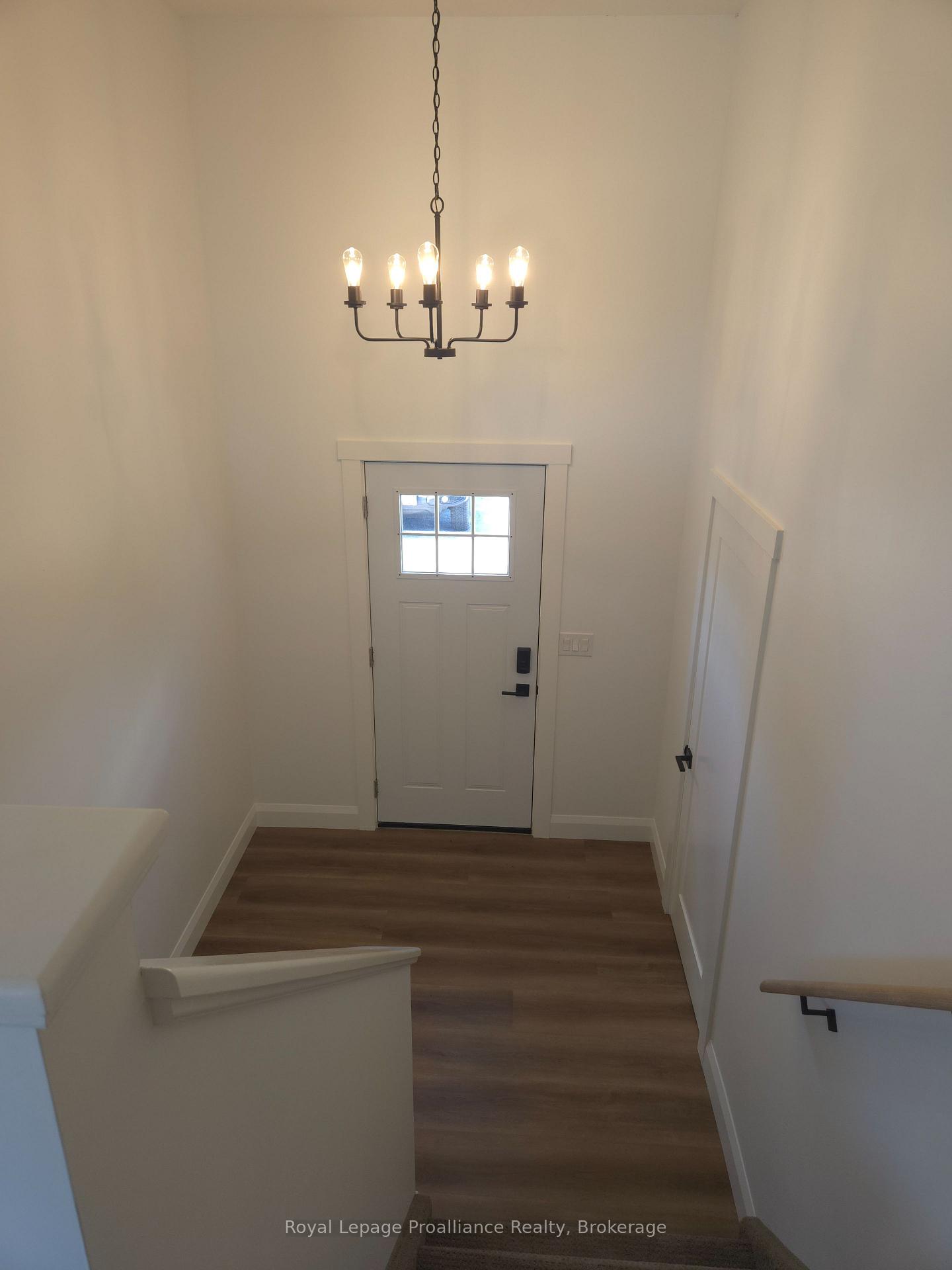 Photo 6 of 44 Cannifton Road N, Belleville, Belleville Ward — HOMEH