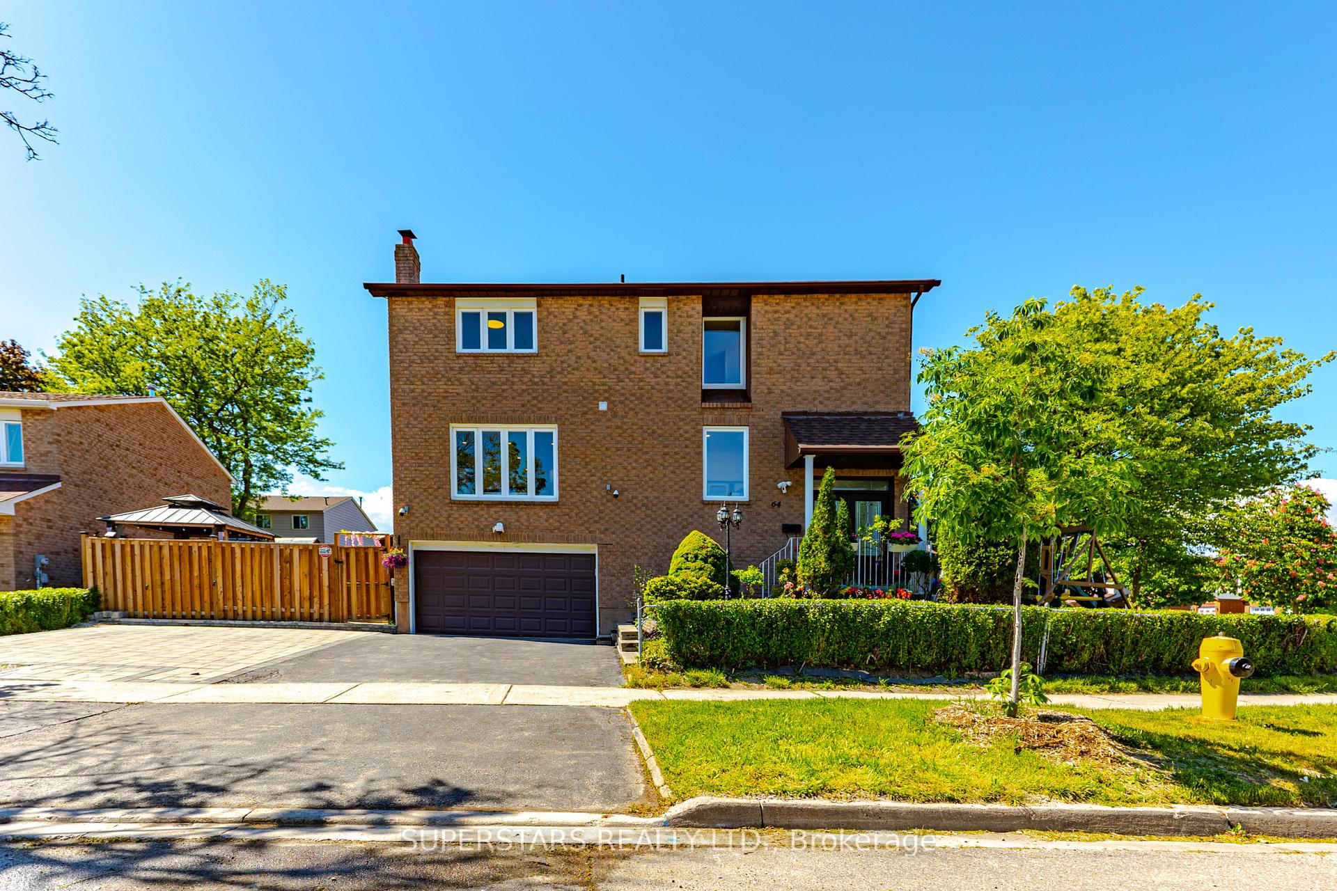 Photo 4 of 64 Tambrook Drive, Scarborough, L'Amoreaux — HOMEH