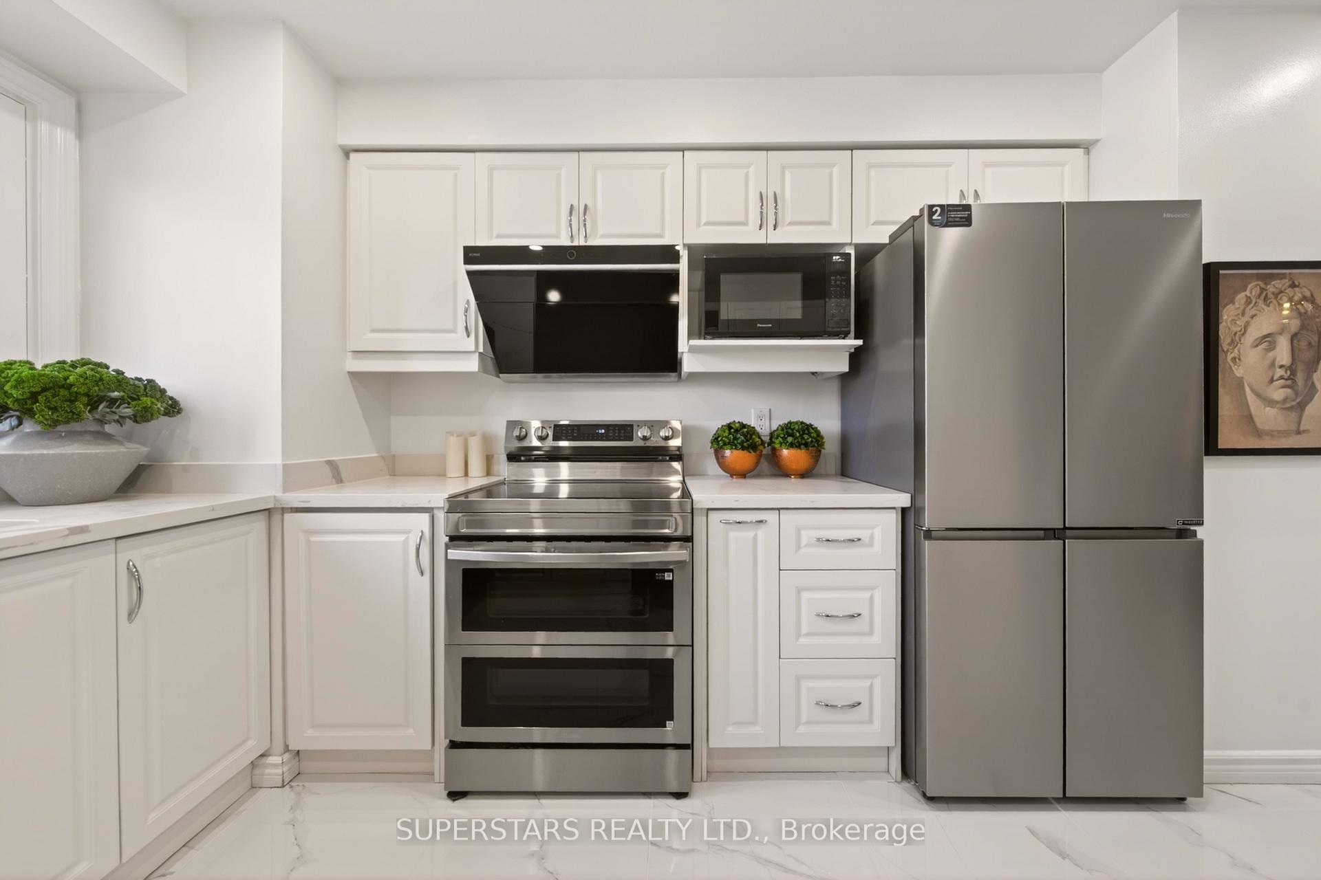 Photo 16 of 64 Tambrook Drive, Scarborough, L'Amoreaux — HOMEH