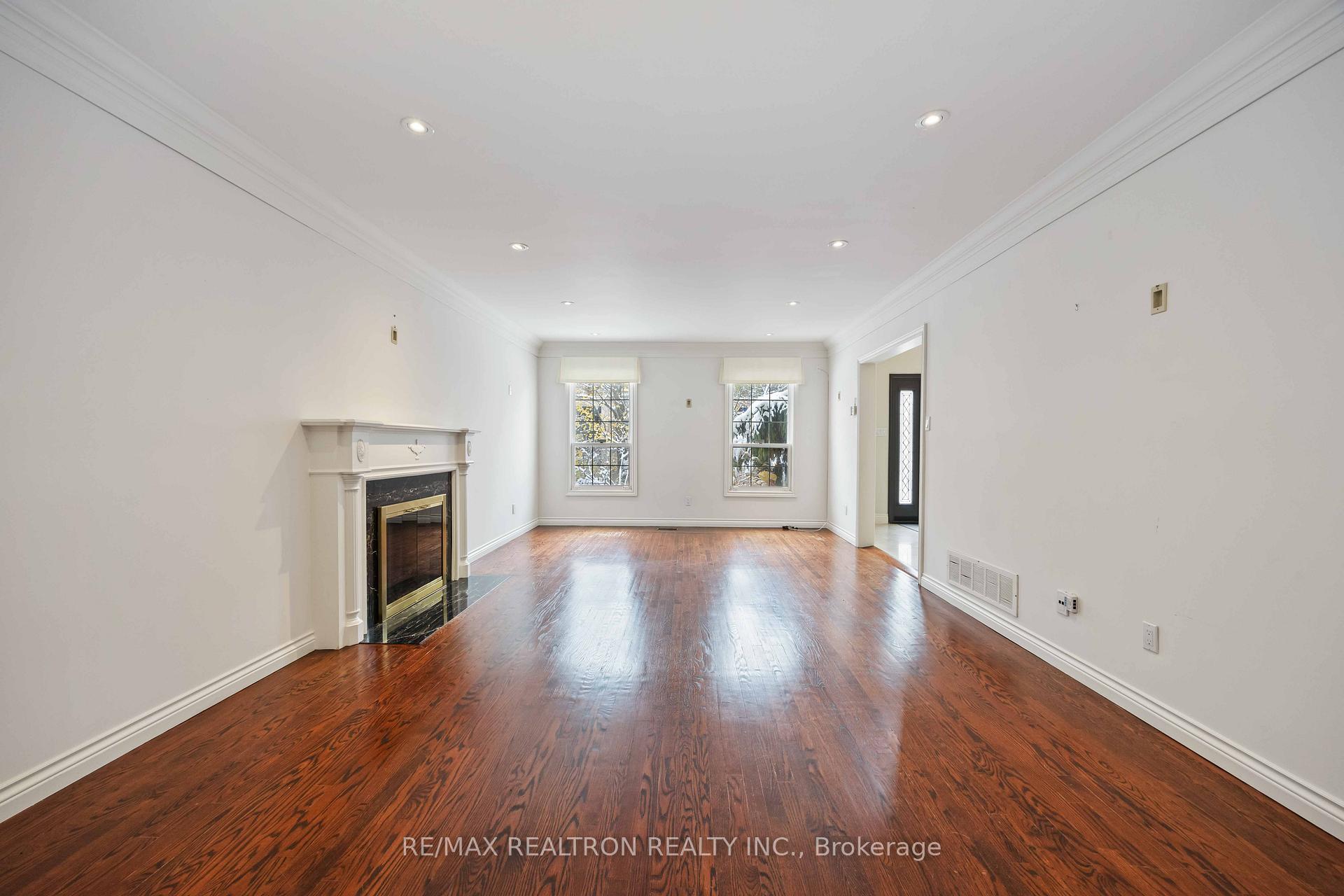 Photo 6 of 12 Donwoods Drive, North York, Bridle Path-Sunnybrook-York Mills — HOMEH
