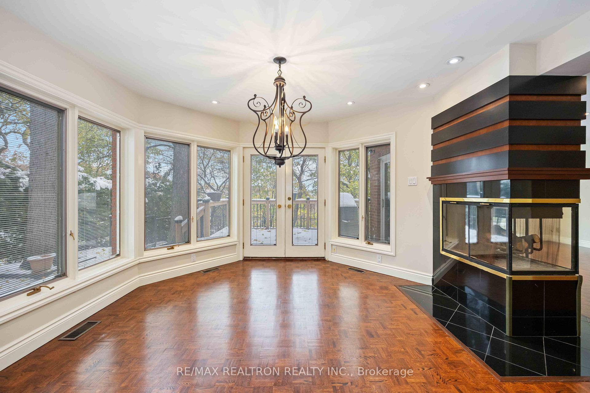 Photo 16 of 12 Donwoods Drive, North York, Bridle Path-Sunnybrook-York Mills — HOMEH
