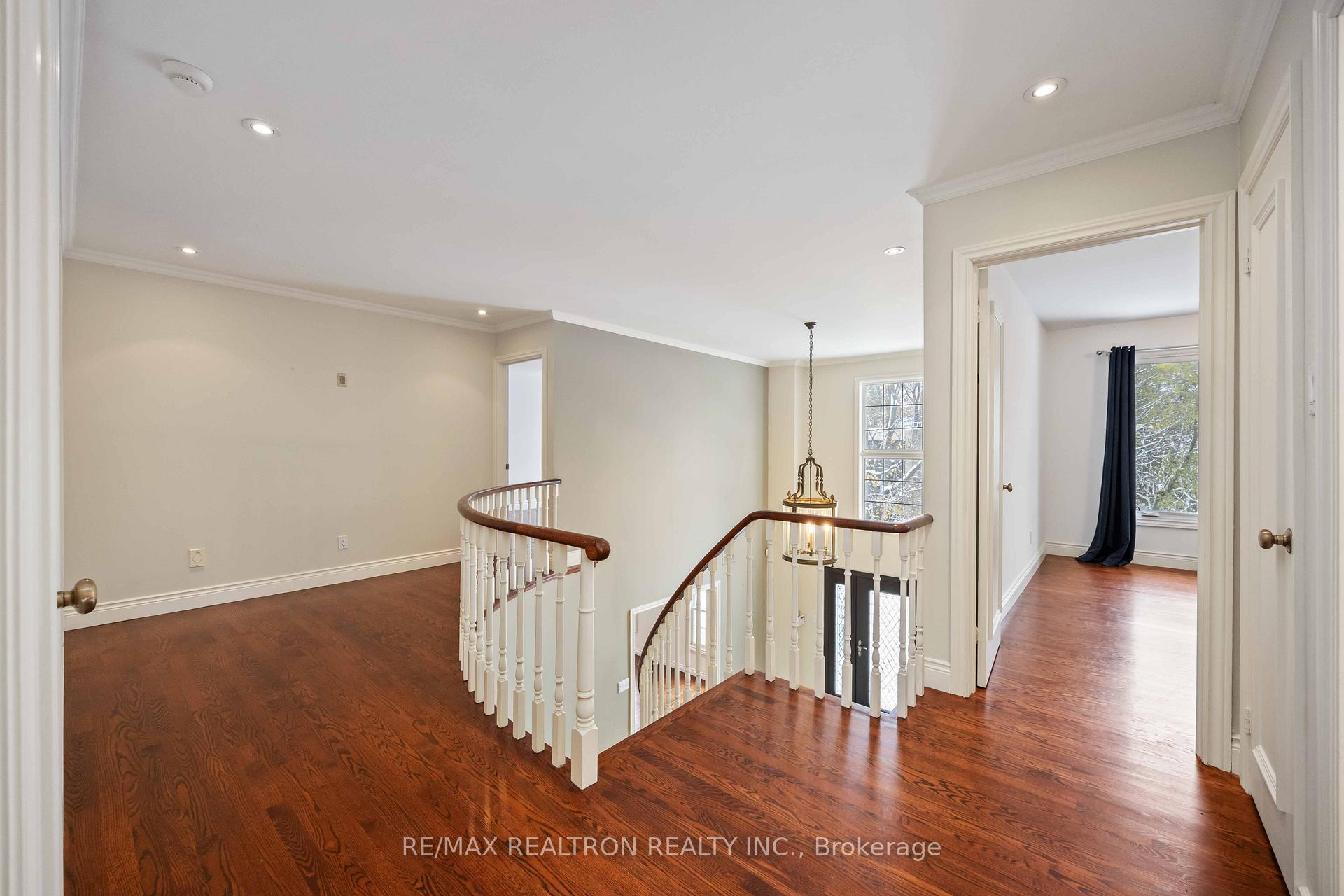 Photo 23 of 12 Donwoods Drive, North York, Bridle Path-Sunnybrook-York Mills — HOMEH