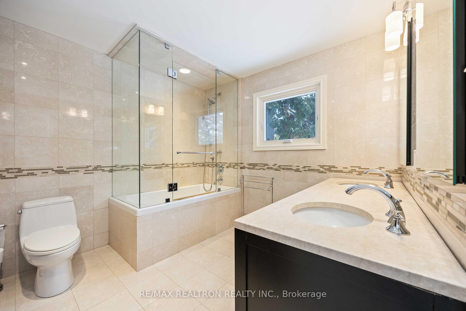 Photo 27 of 12 Donwoods Drive, North York, Bridle Path-Sunnybrook-York Mills — HOMEH