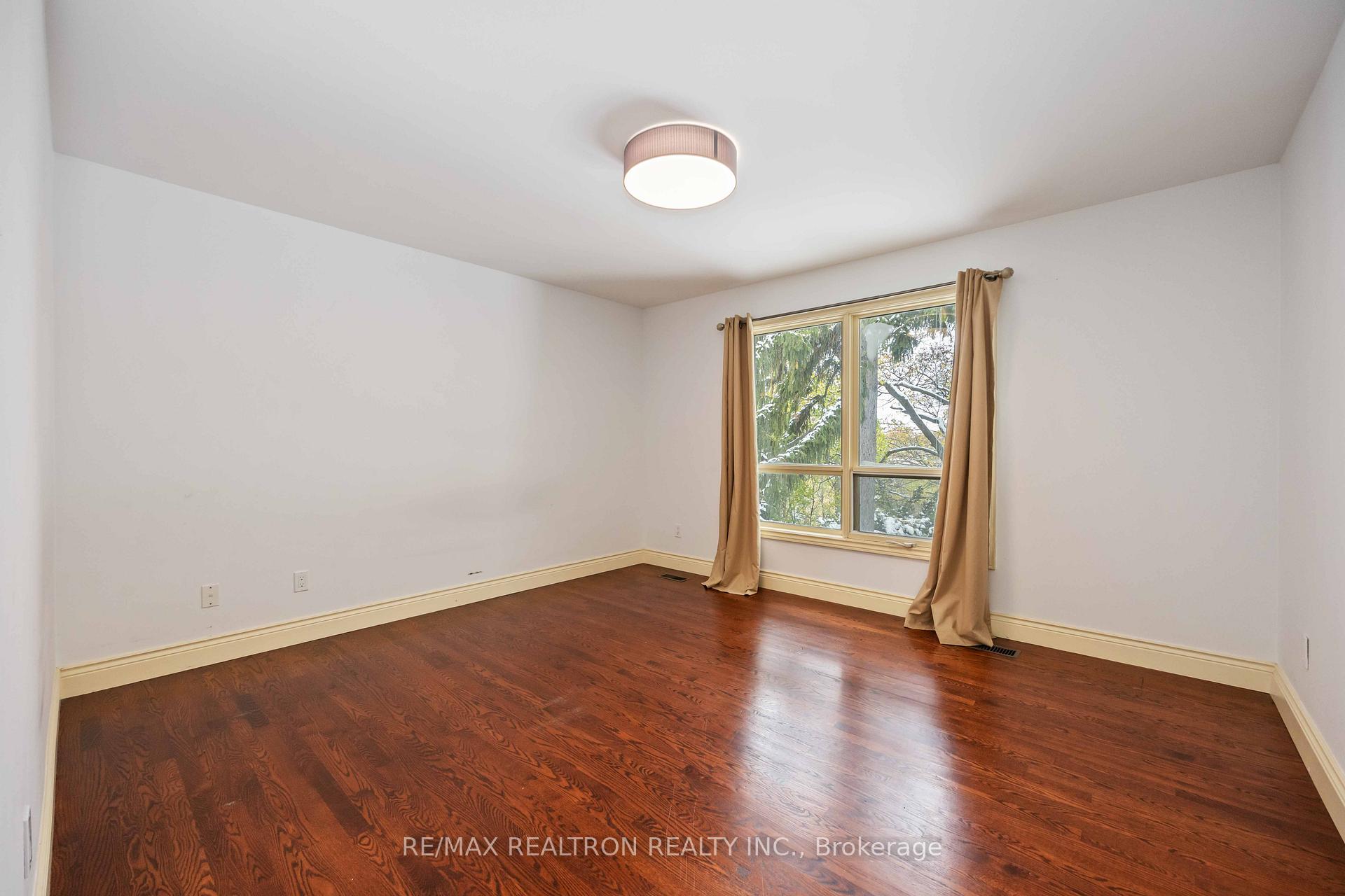 Photo 28 of 12 Donwoods Drive, North York, Bridle Path-Sunnybrook-York Mills — HOMEH