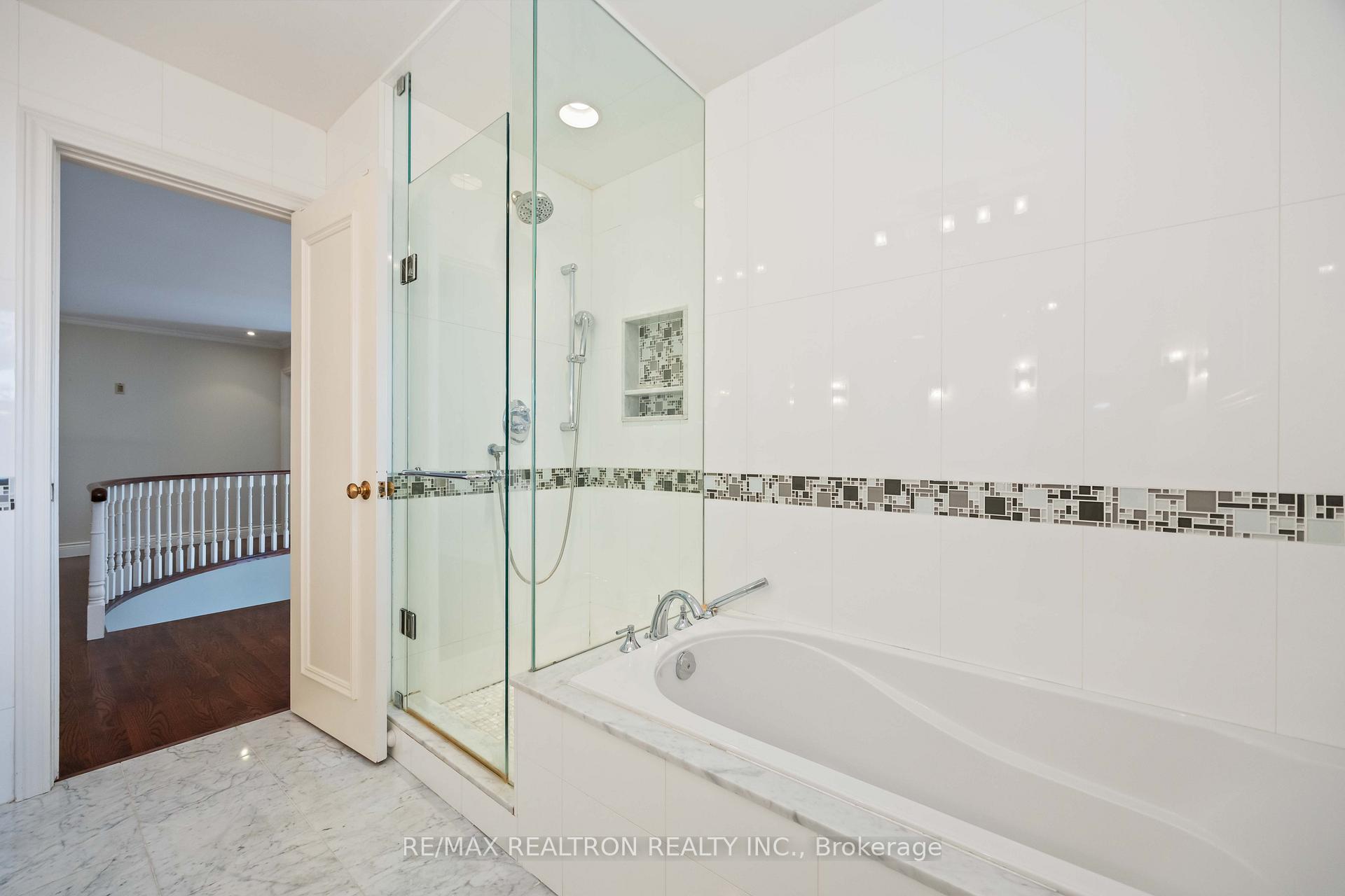 Photo 33 of 12 Donwoods Drive, North York, Bridle Path-Sunnybrook-York Mills — HOMEH
