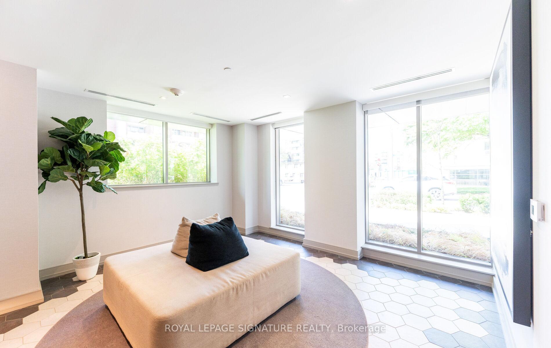 Photo 8 of Unit 408, 1 Cardiff Road, Toronto, Mount Pleasant East — HOMEH