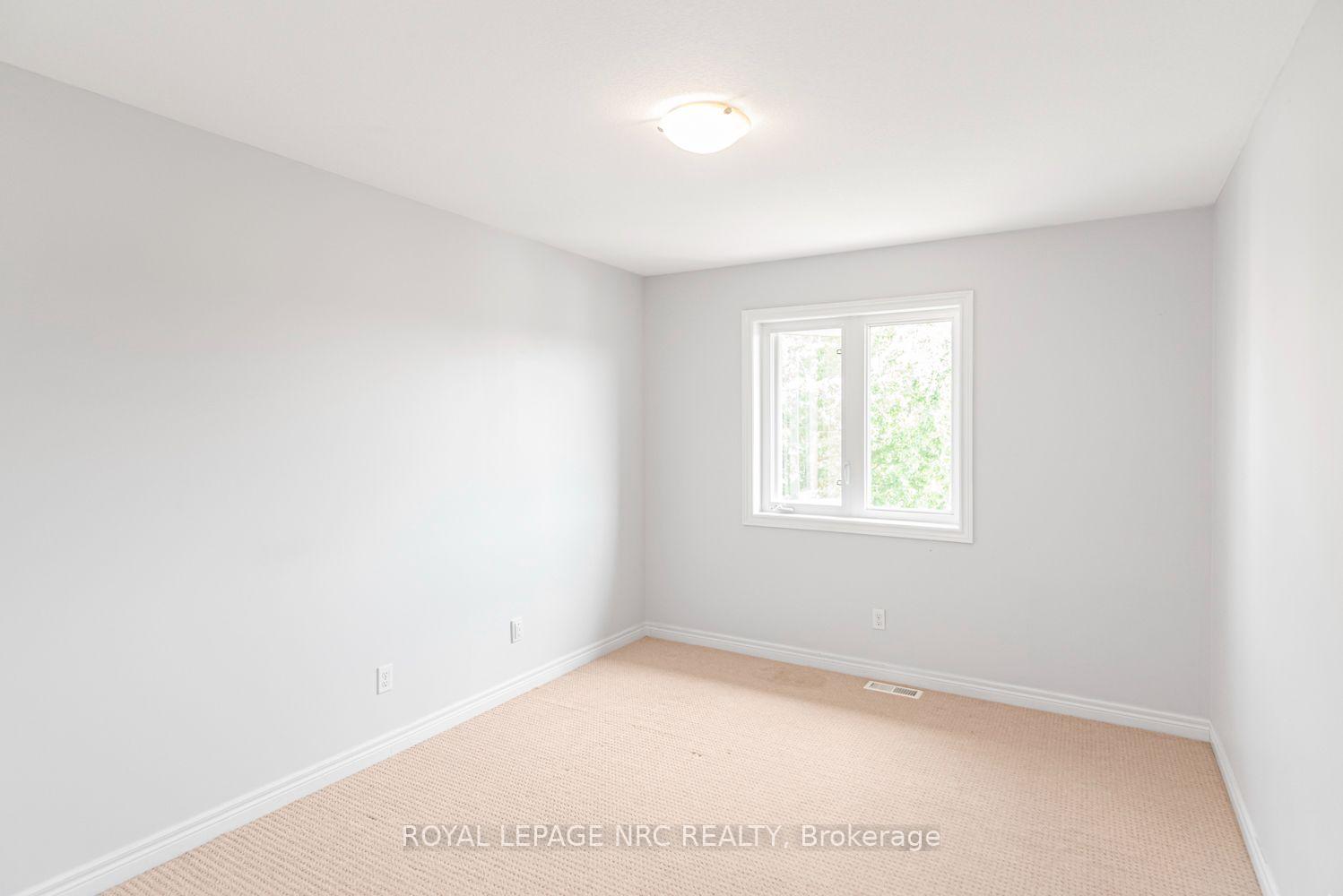 Photo 20 of Unit 22, 45 Seabreeze Crescent, Hamilton, Stoney Creek — HOMEH
