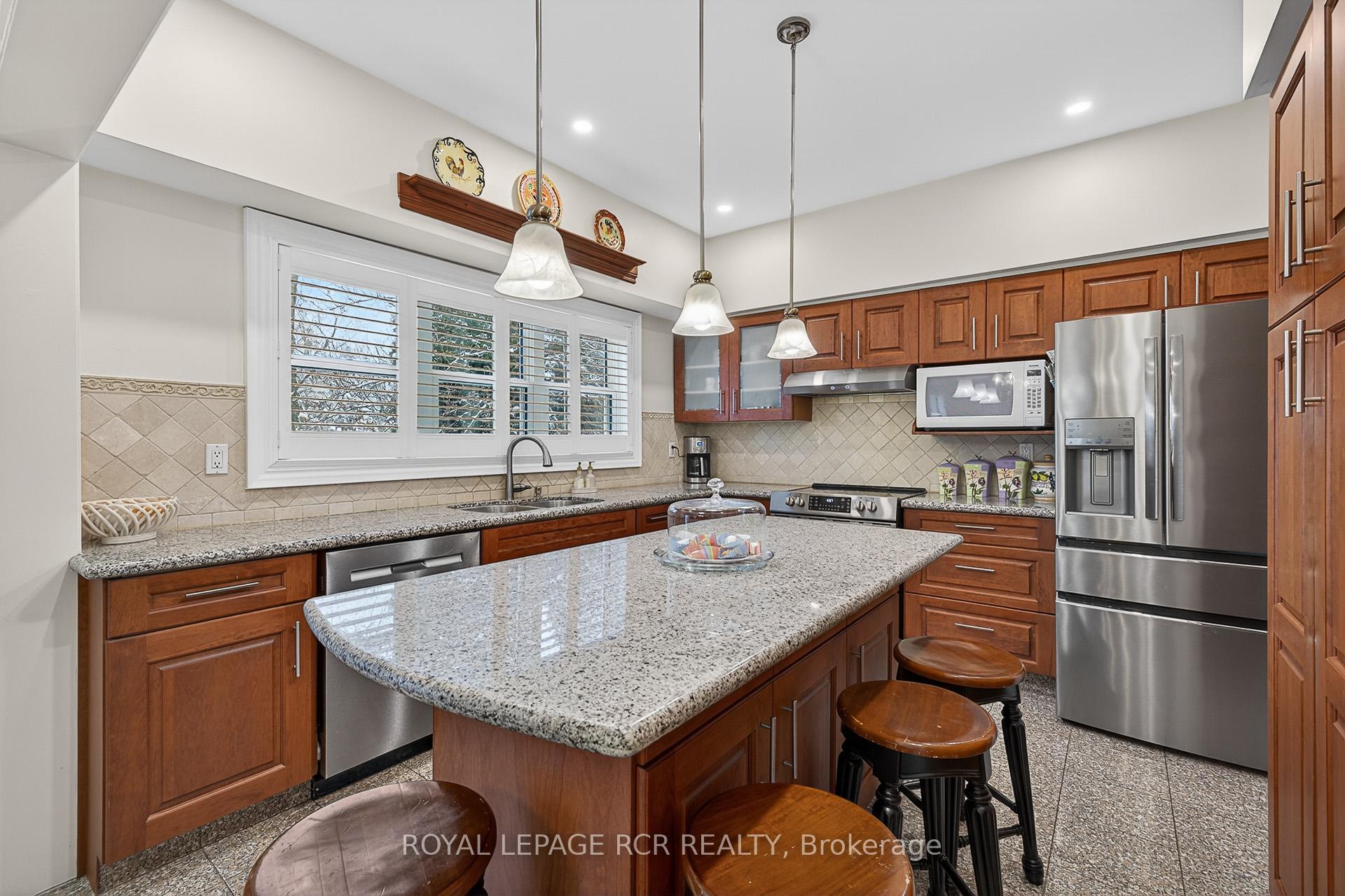 Photo 9 of 27 Kennett Drive, Whitby, Lynde Creek — HOMEH