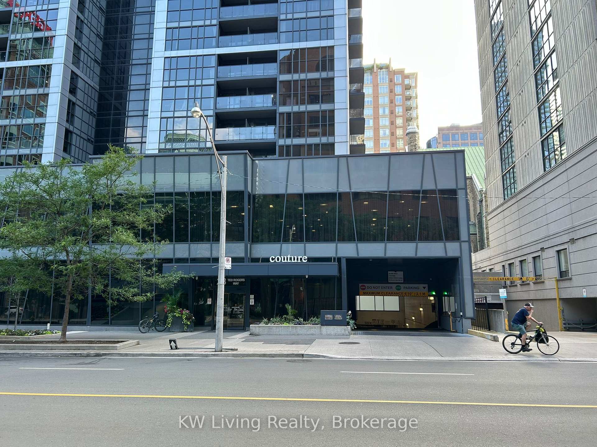 Photo 2 of Unit 2311, 28 Ted Rogers Way, Toronto, Church-Yonge Corridor — HOMEH
