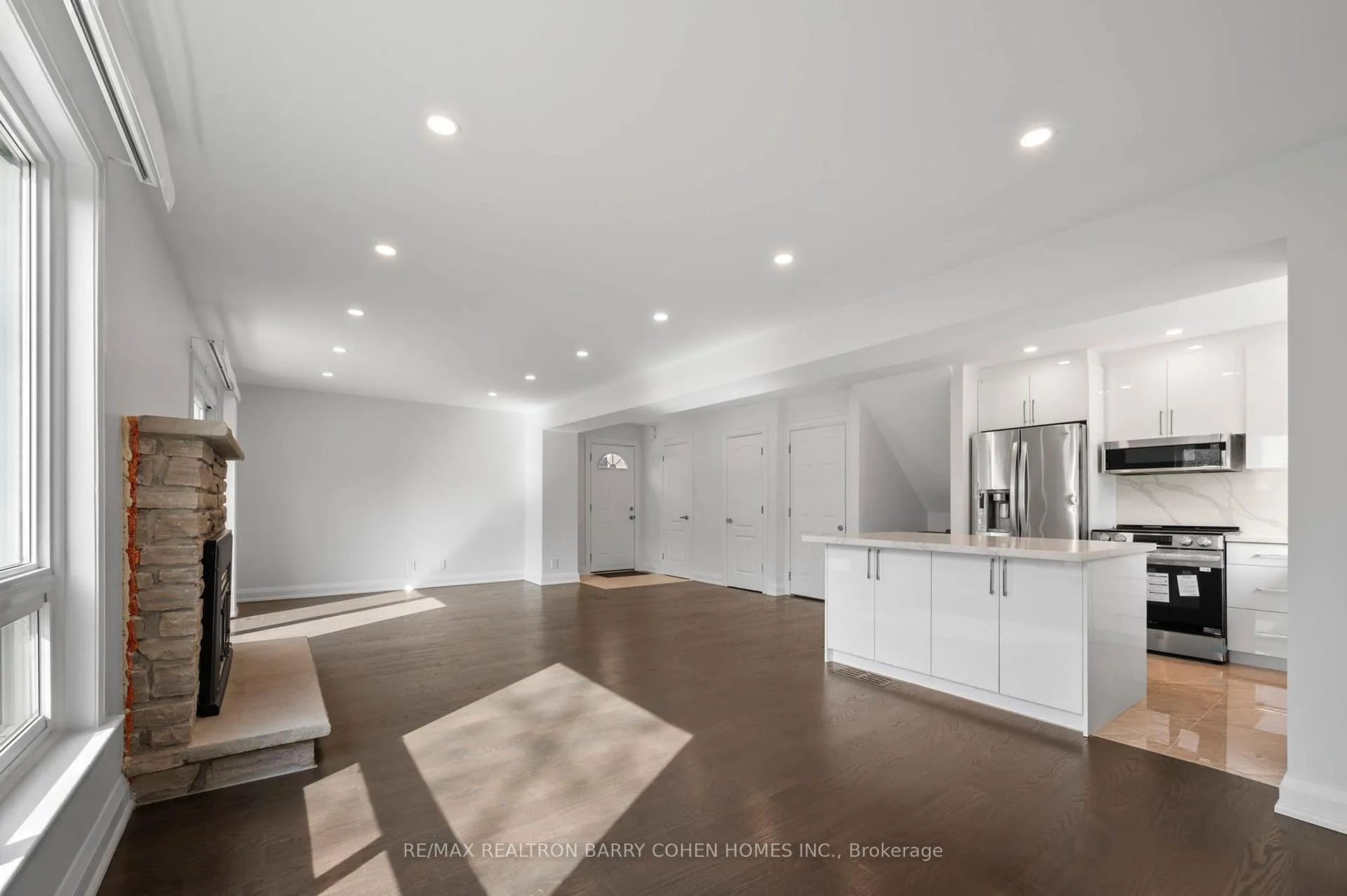 Photo 3 of Unit Mn & Bs, 194 Romfield Circuit, Markham, Royal Orchard — HOMEH