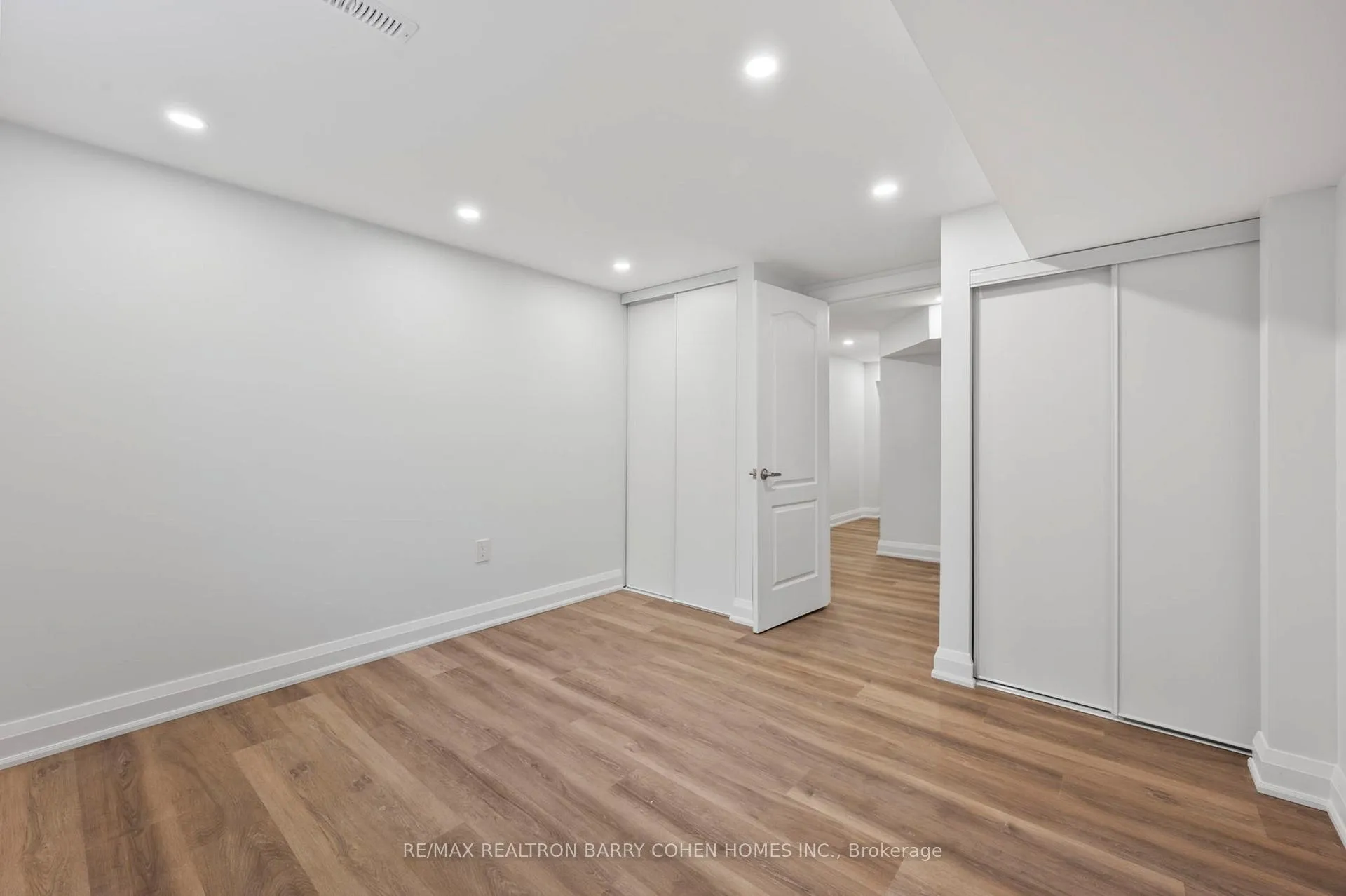 Photo 6 of Unit Mn & Bs, 194 Romfield Circuit, Markham, Royal Orchard — HOMEH