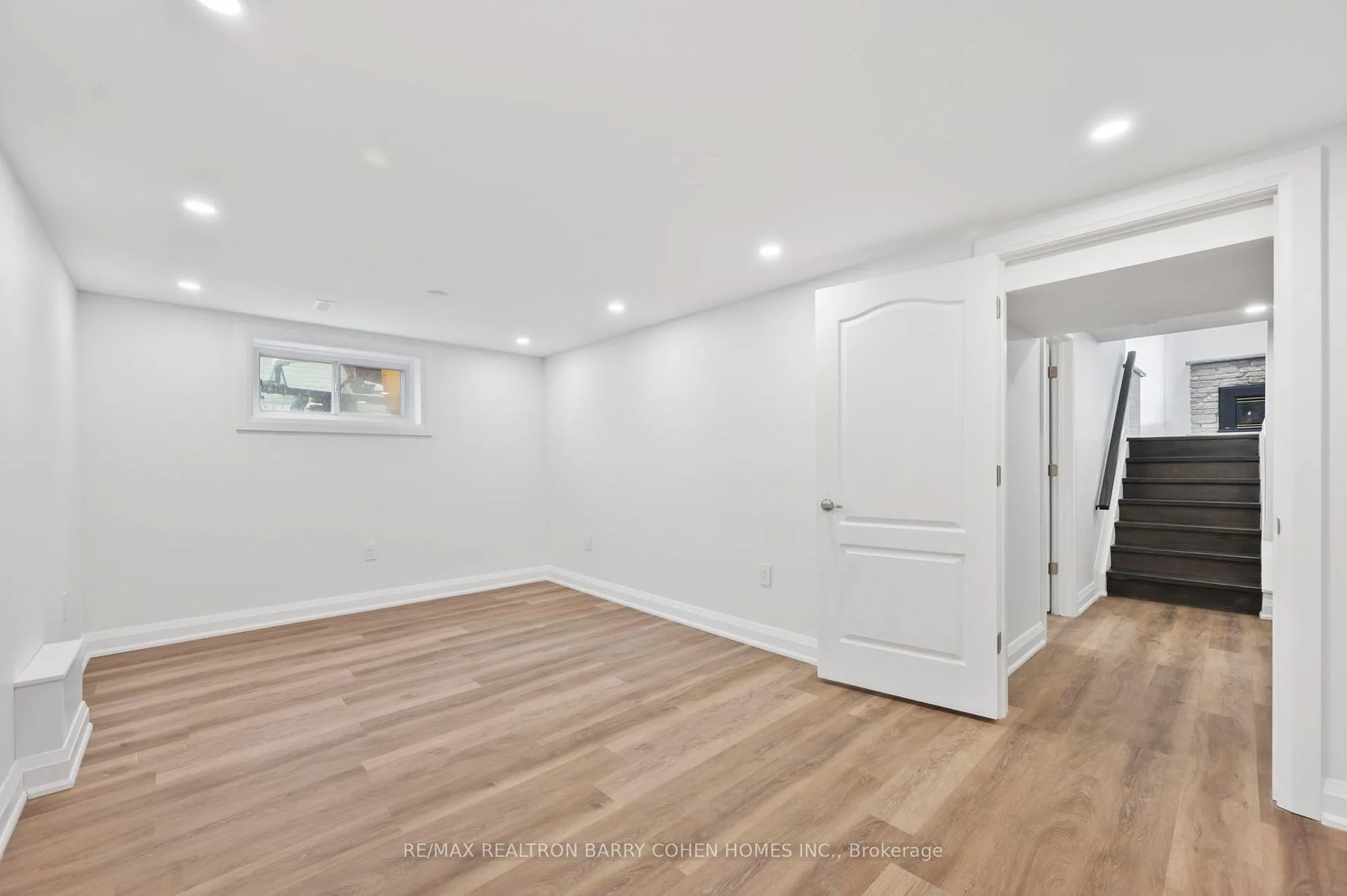Photo 7 of Unit Mn & Bs, 194 Romfield Circuit, Markham, Royal Orchard — HOMEH