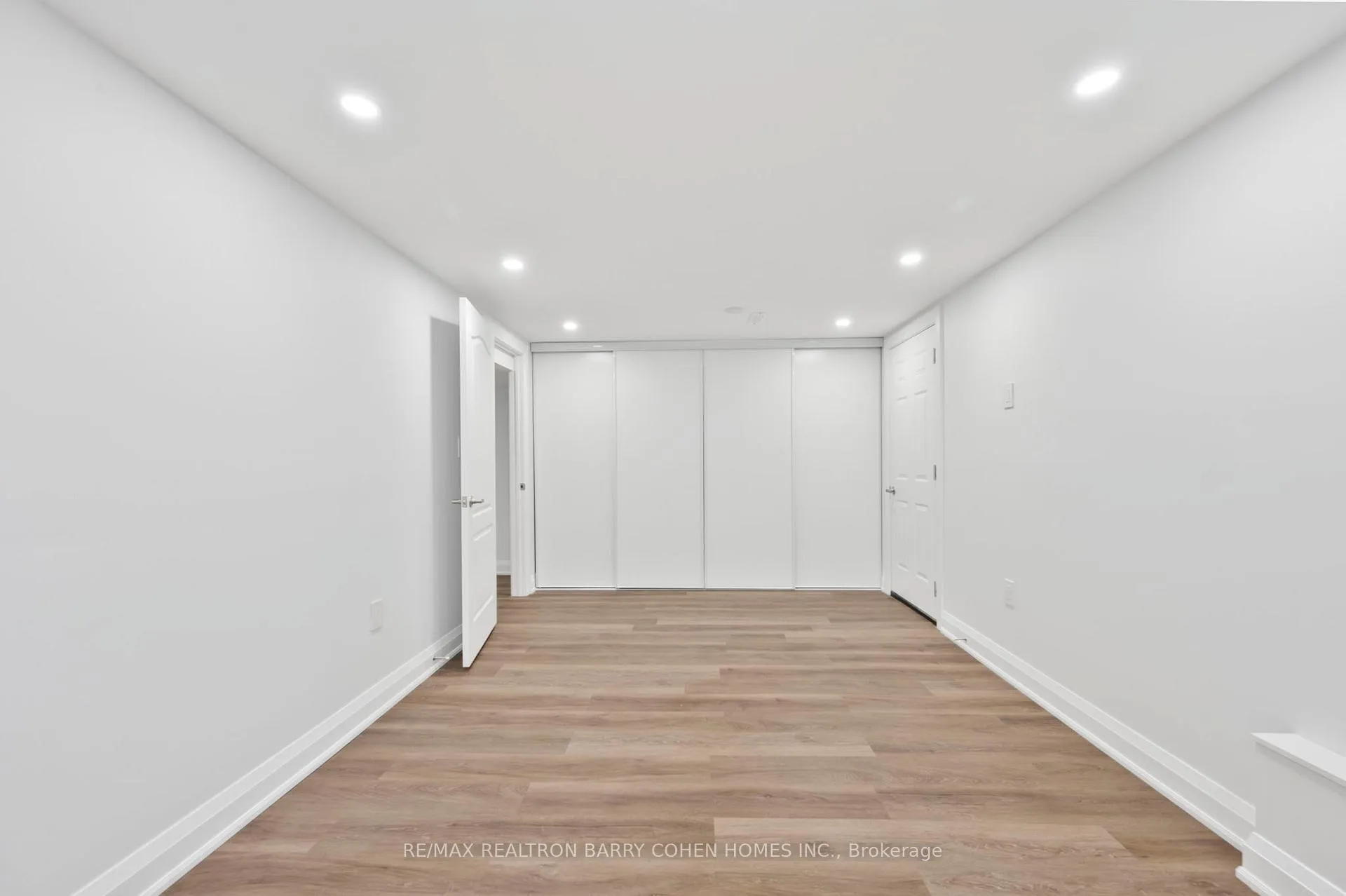 Photo 8 of Unit Mn & Bs, 194 Romfield Circuit, Markham, Royal Orchard — HOMEH