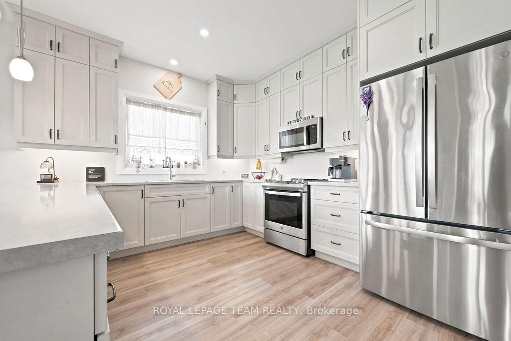 Photo 9 of 12 Bamagillia Street E, Whitewater Region, Cobden — HOMEH