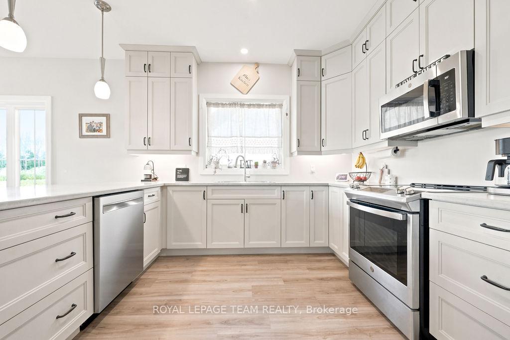 Photo 12 of 12 Bamagillia Street E, Whitewater Region, Cobden — HOMEH