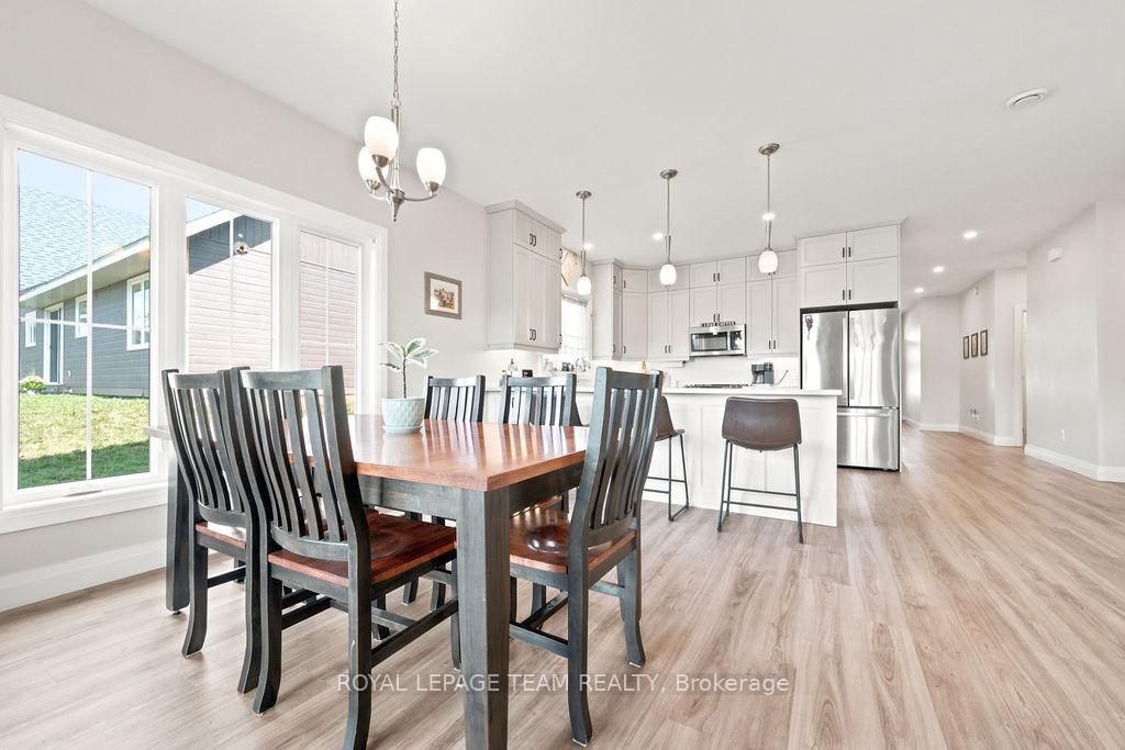 Photo 17 of 12 Bamagillia Street E, Whitewater Region, Cobden — HOMEH