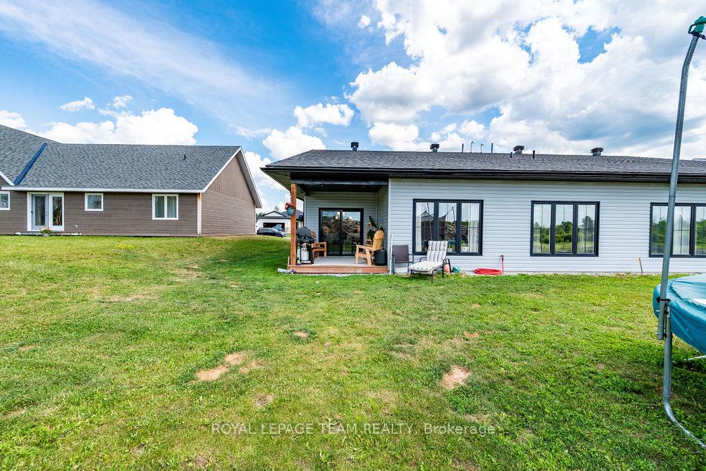 Photo 41 of 12 Bamagillia Street E, Whitewater Region, Cobden — HOMEH
