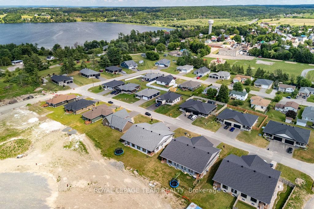 Photo 44 of 12 Bamagillia Street E, Whitewater Region, Cobden — HOMEH