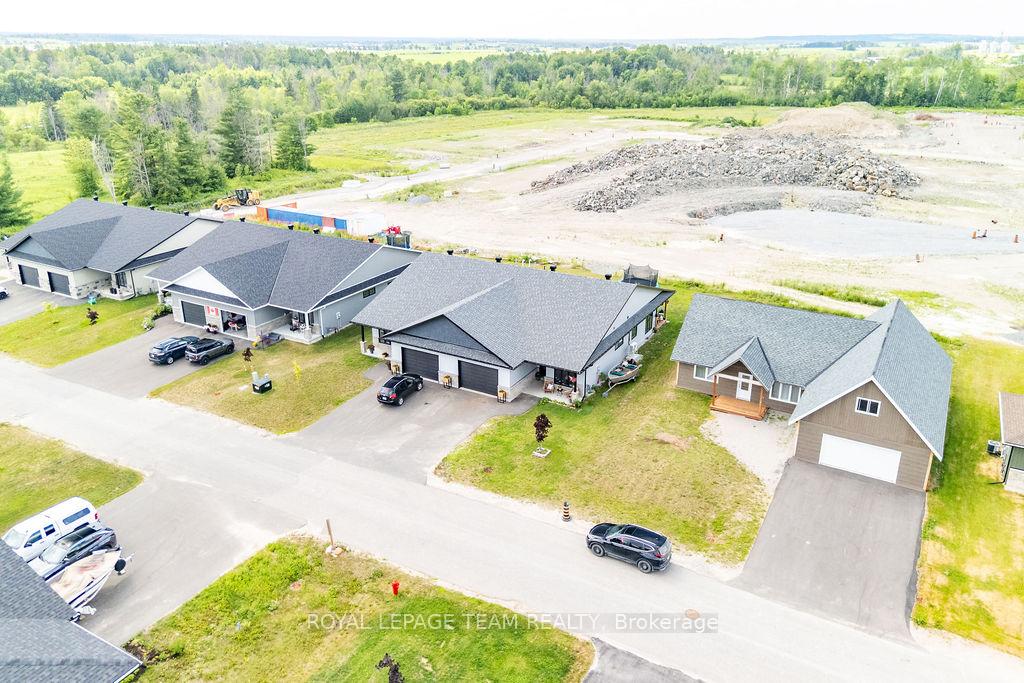 Photo 45 of 12 Bamagillia Street E, Whitewater Region, Cobden — HOMEH
