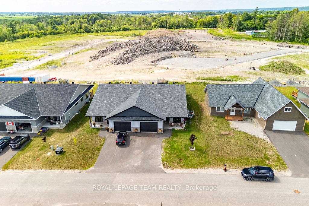 Photo 47 of 12 Bamagillia Street E, Whitewater Region, Cobden — HOMEH