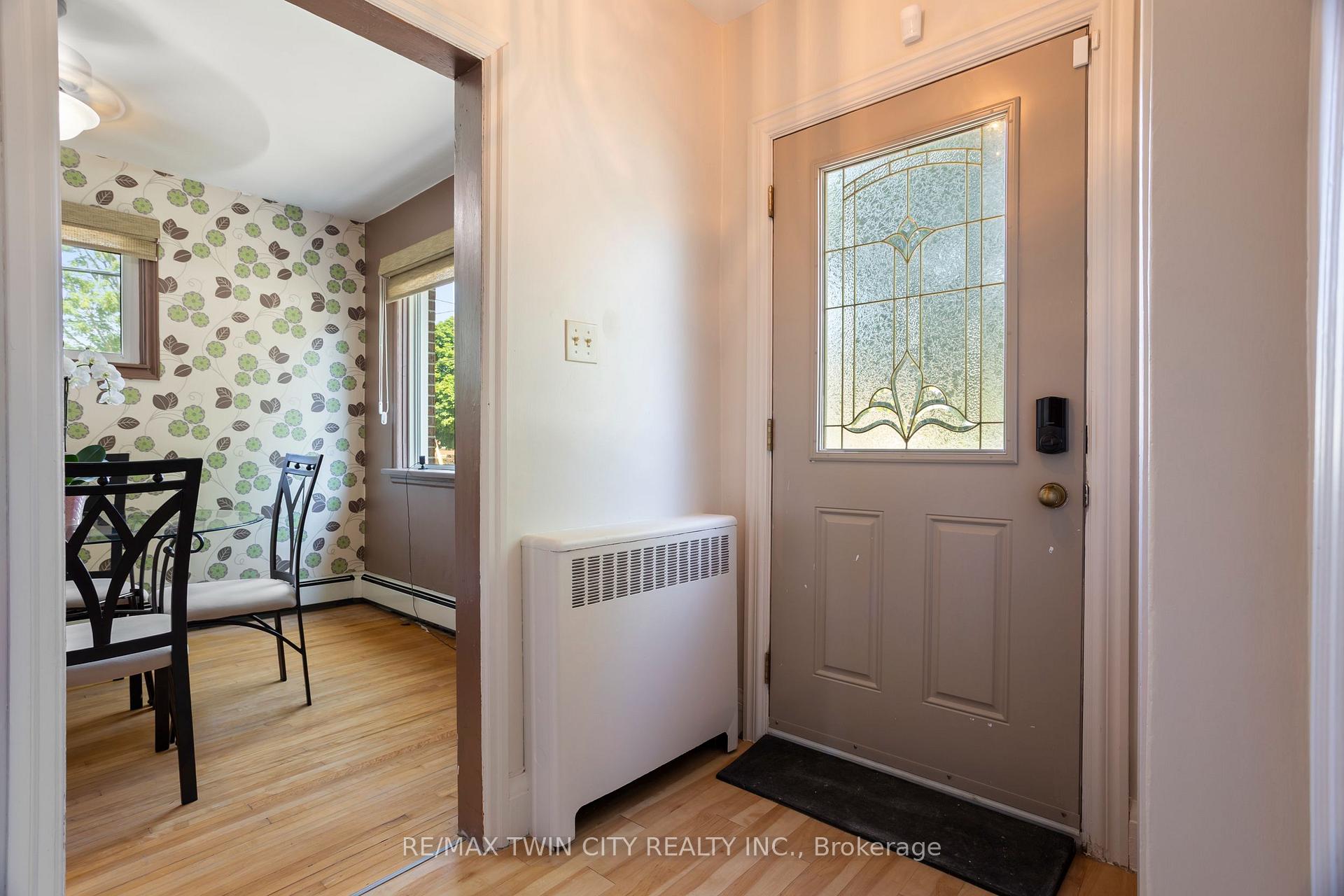 Photo 4 of 1099 Union Street, Kitchener, Northward — HOMEH