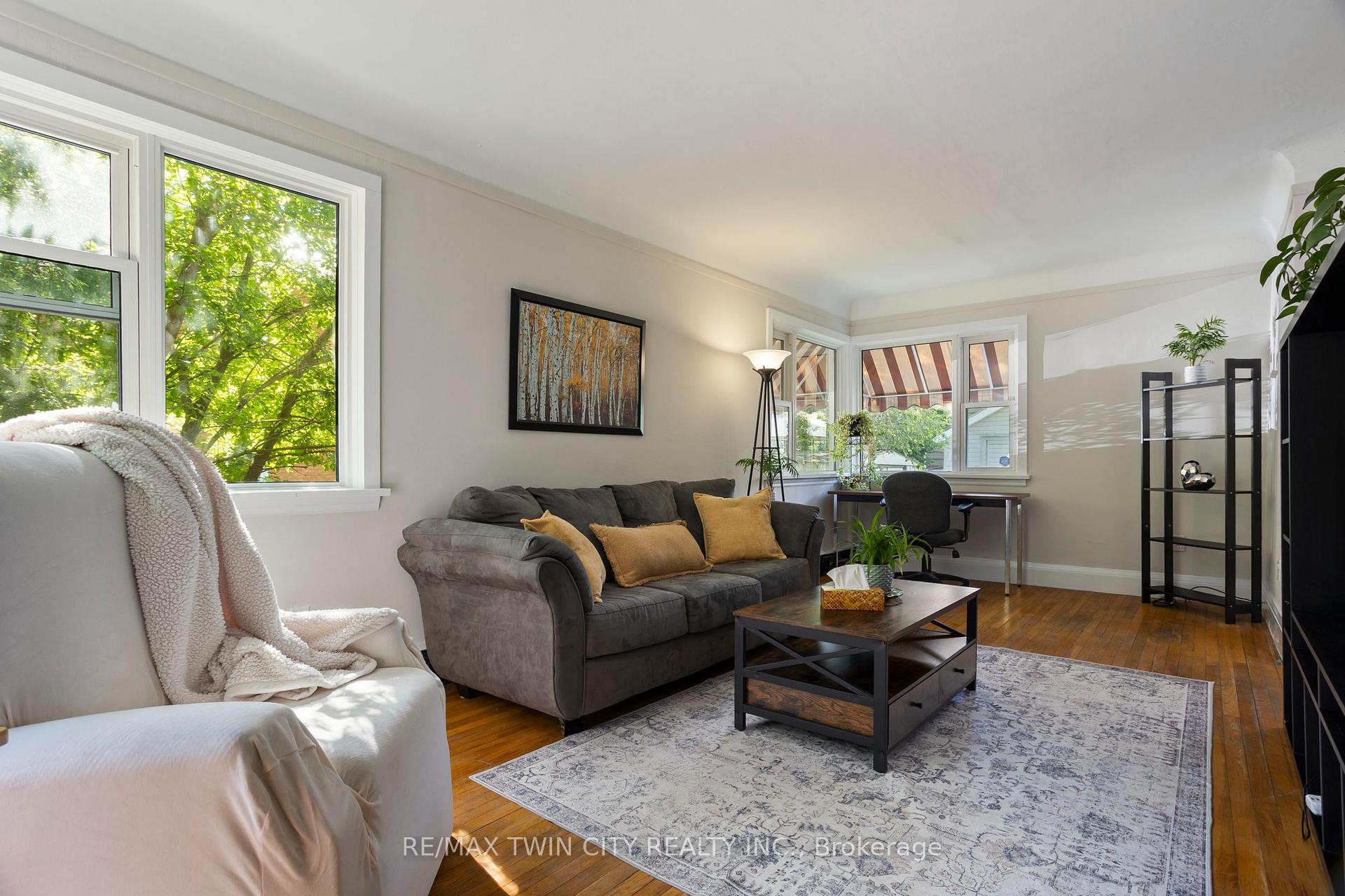 Photo 5 of 1099 Union Street, Kitchener, Northward — HOMEH