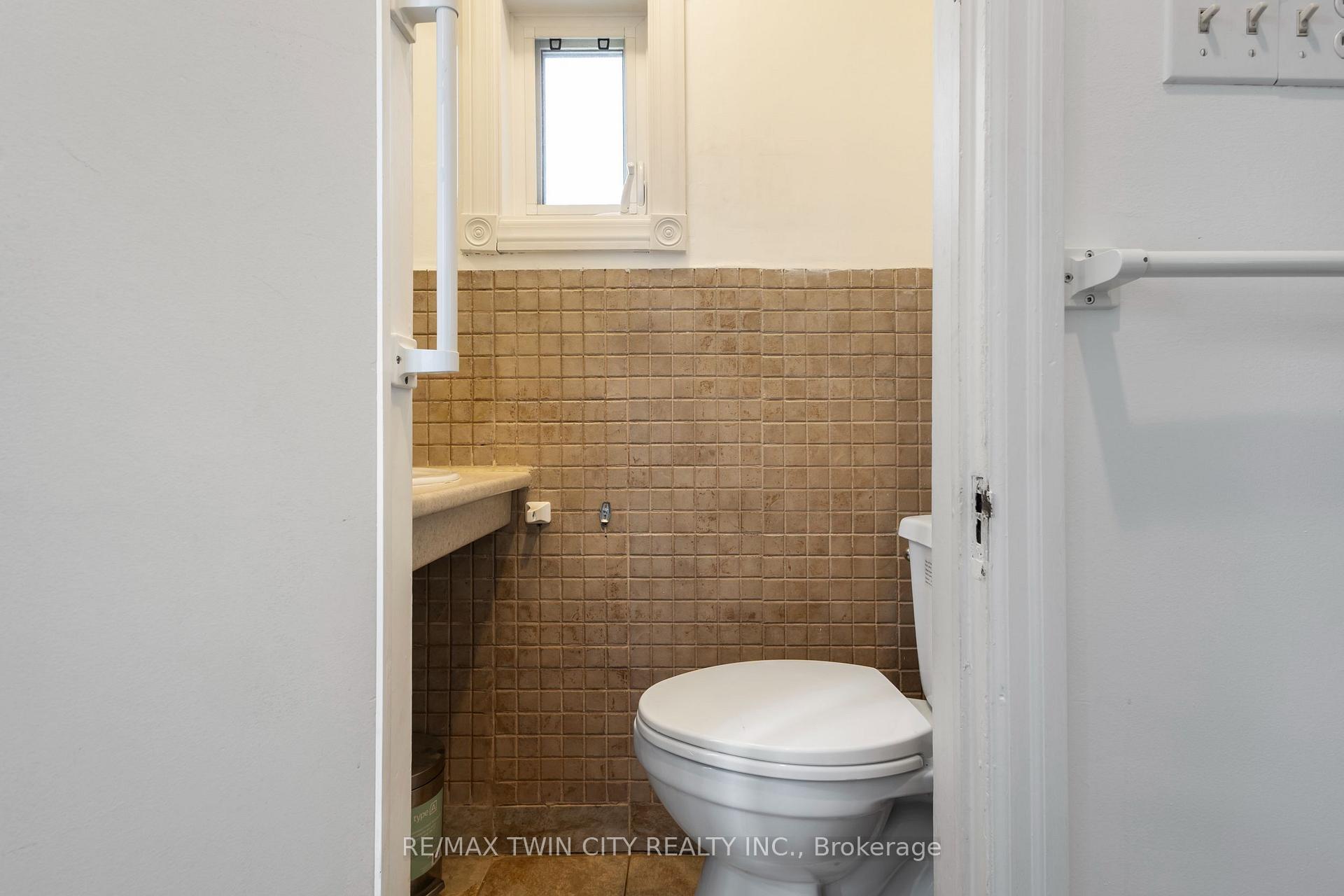 Photo 11 of 1099 Union Street, Kitchener, Northward — HOMEH