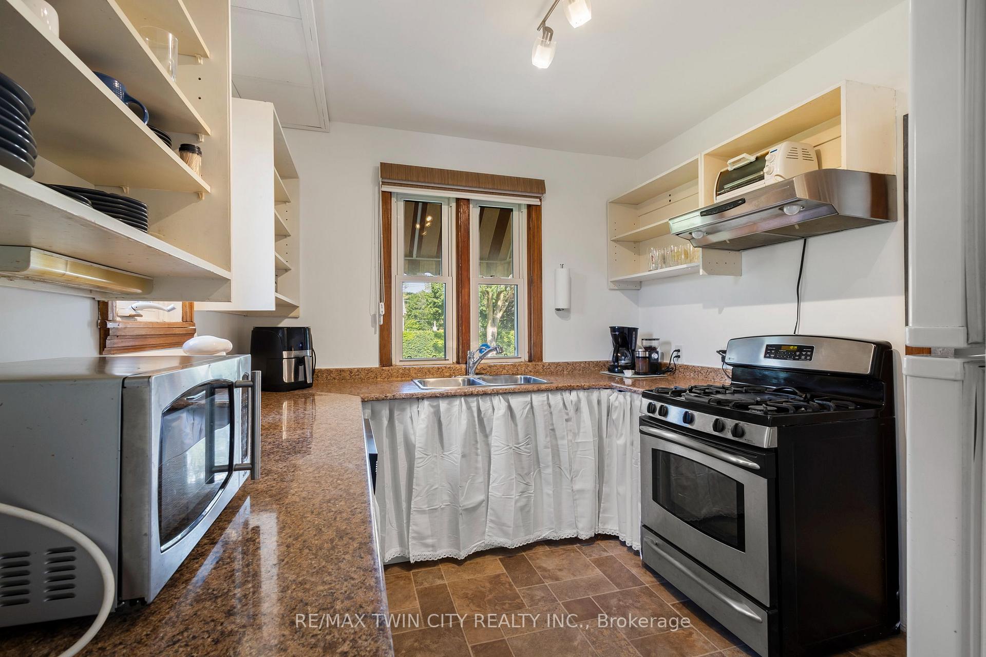 Photo 14 of 1099 Union Street, Kitchener, Northward — HOMEH