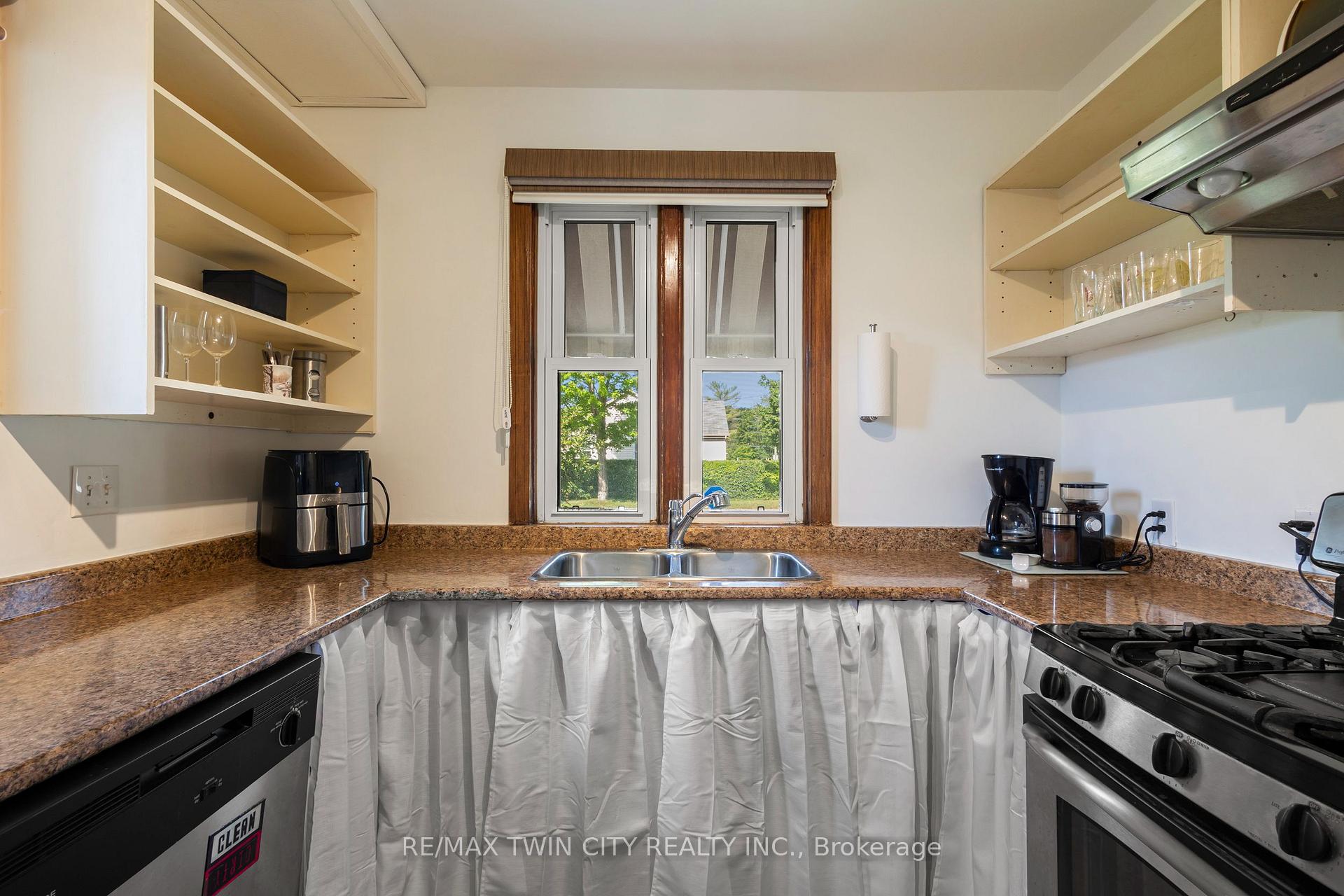 Photo 16 of 1099 Union Street, Kitchener, Northward — HOMEH