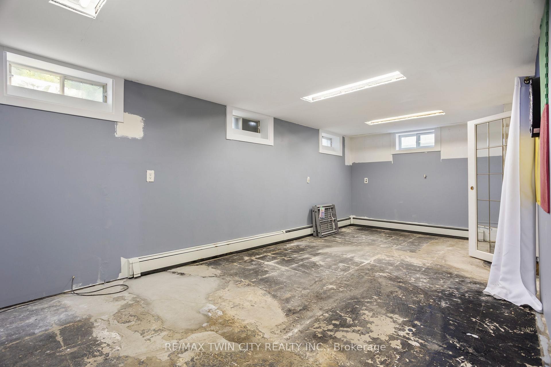 Photo 33 of 1099 Union Street, Kitchener, Northward — HOMEH